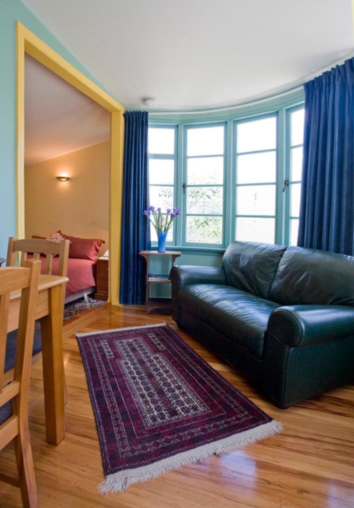 Courtyard Queen Studio