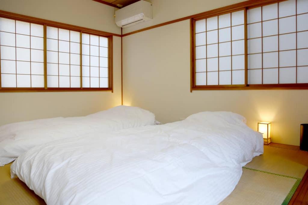 One-Bedroom House photo 1