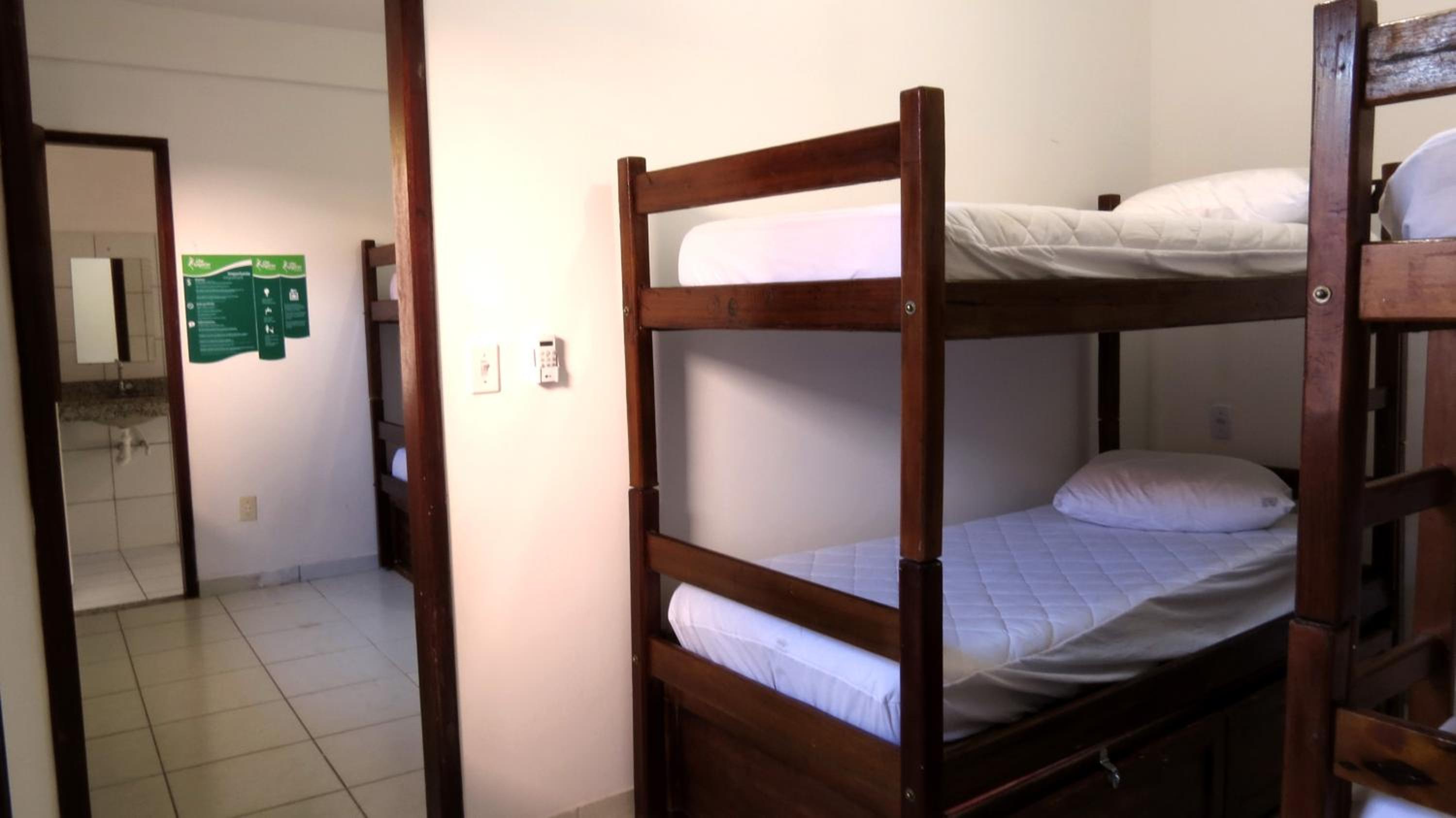 Bed in 8-Bed Mixed Dormitory Room photo 2