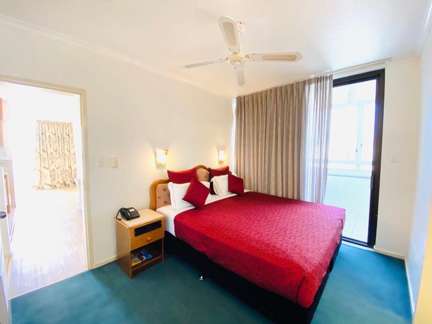 Ocean View Suite with Balcony  photo 3