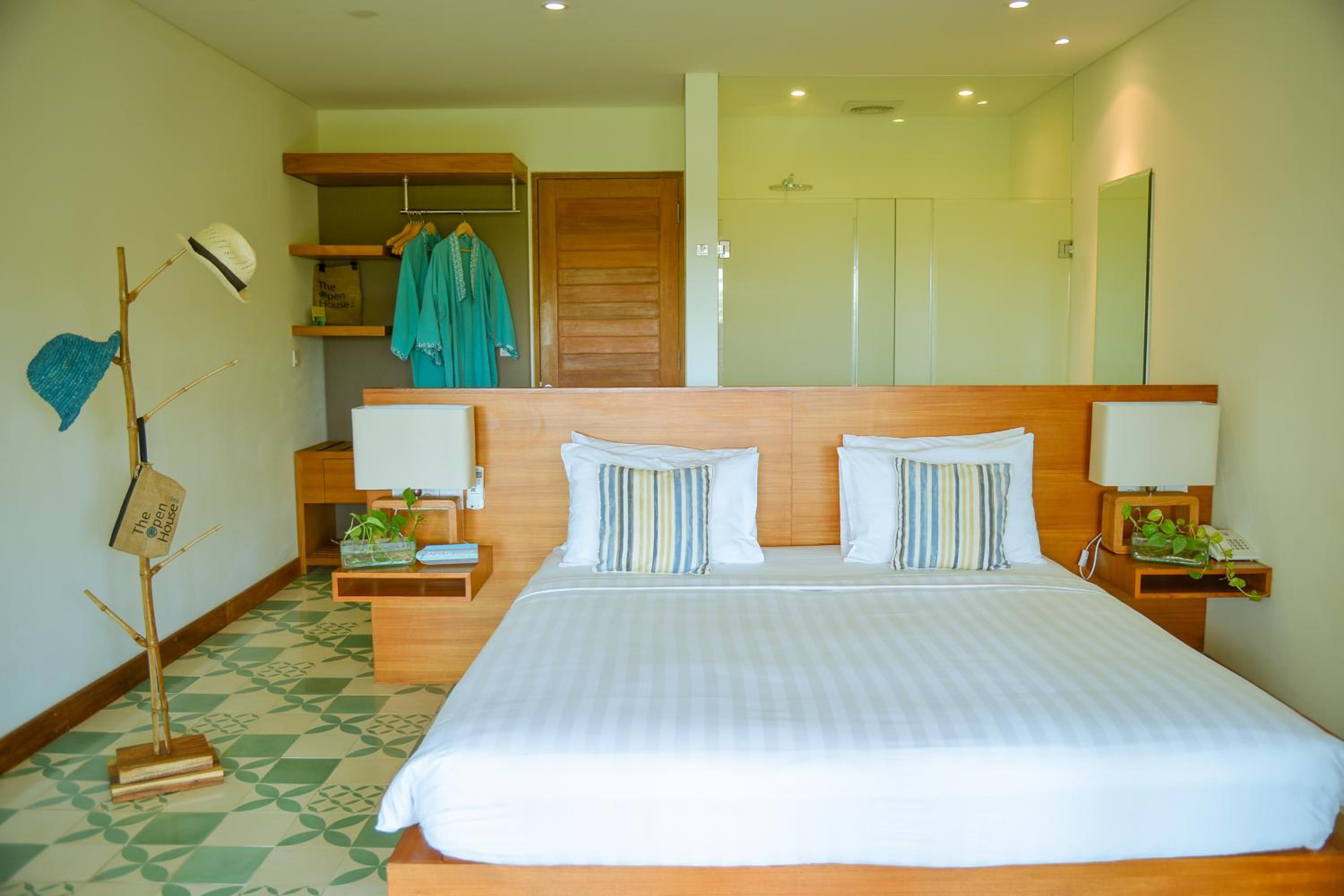 Deluxe Suite with Dinner