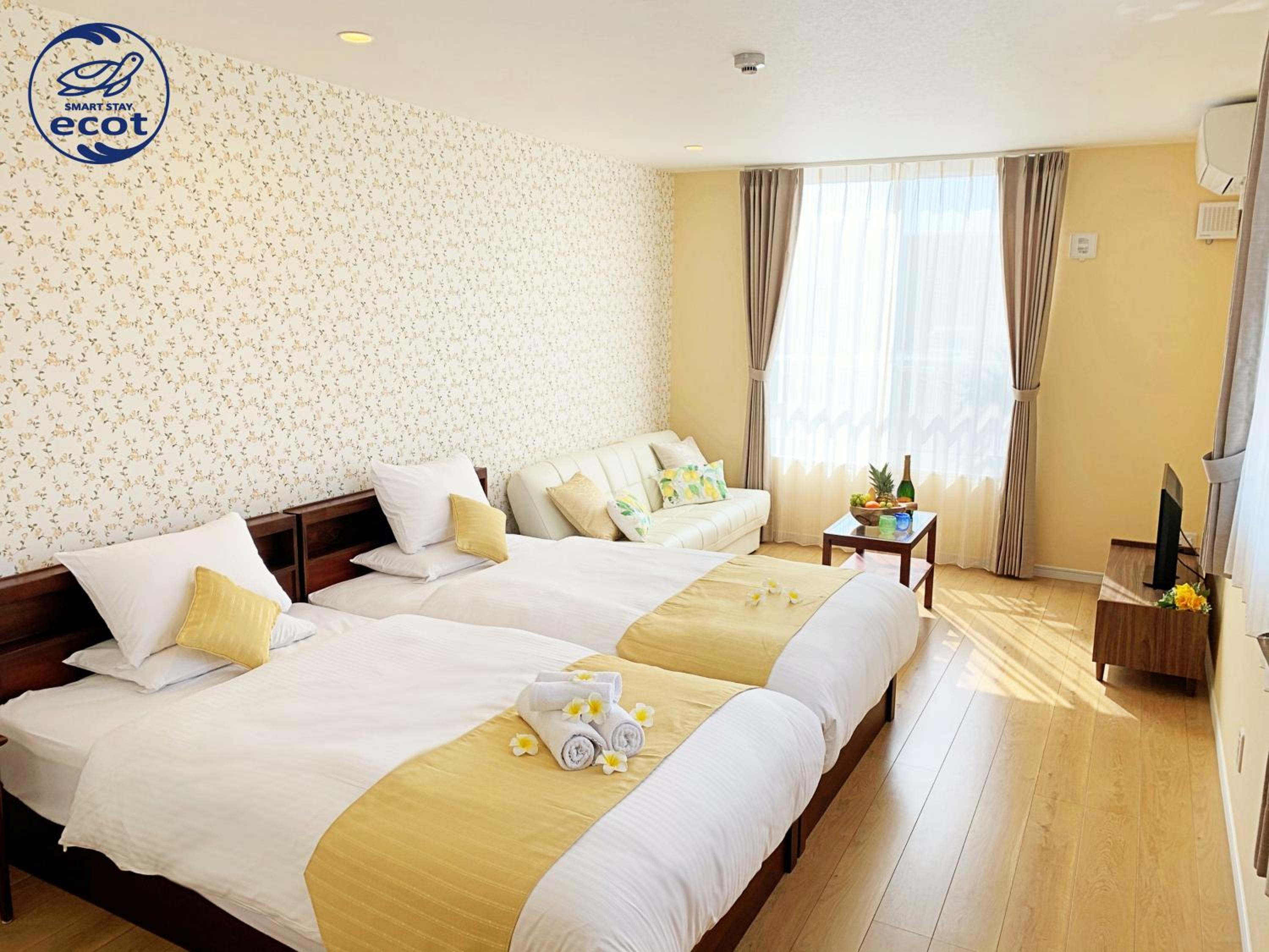 Twin Room with Extra Bed - Photo 1