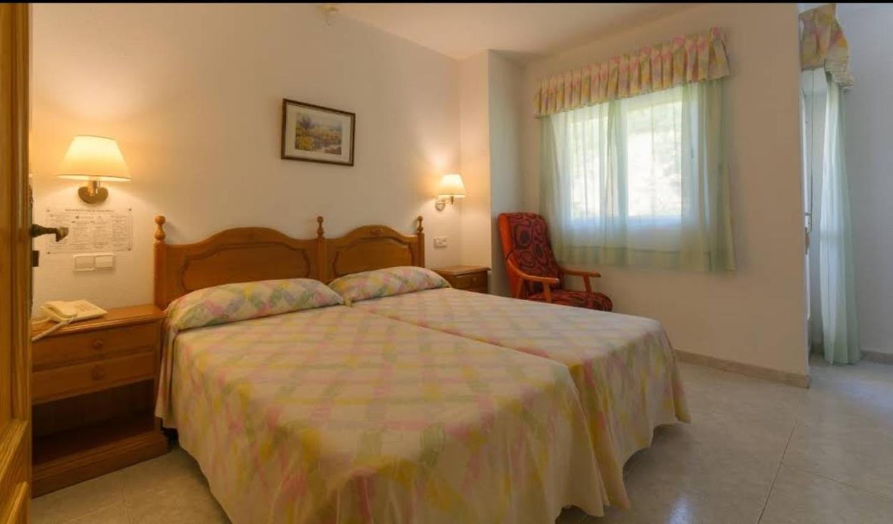 Double Room - Photo 11