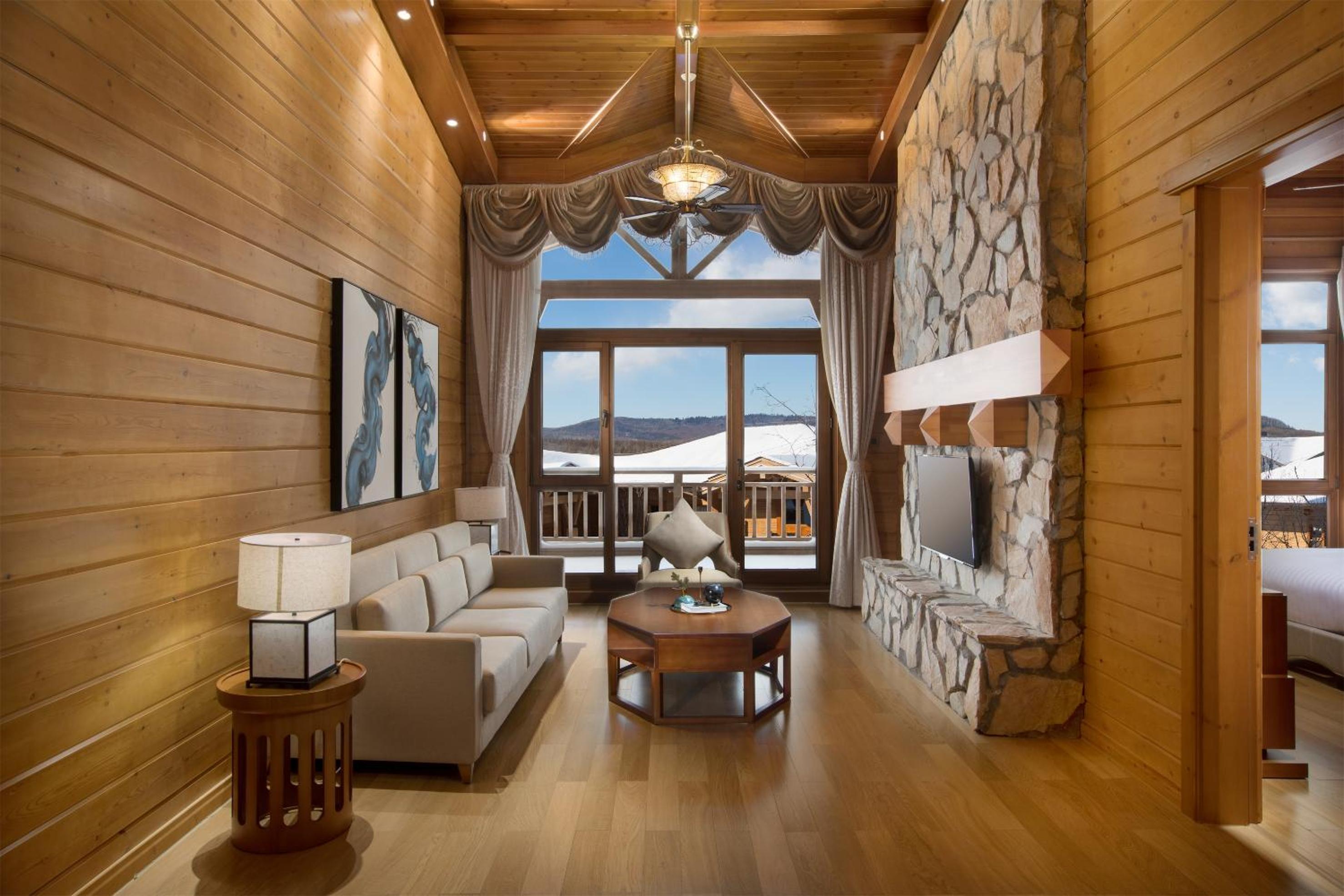 Swiss Family Villa with Mountain View photo 2