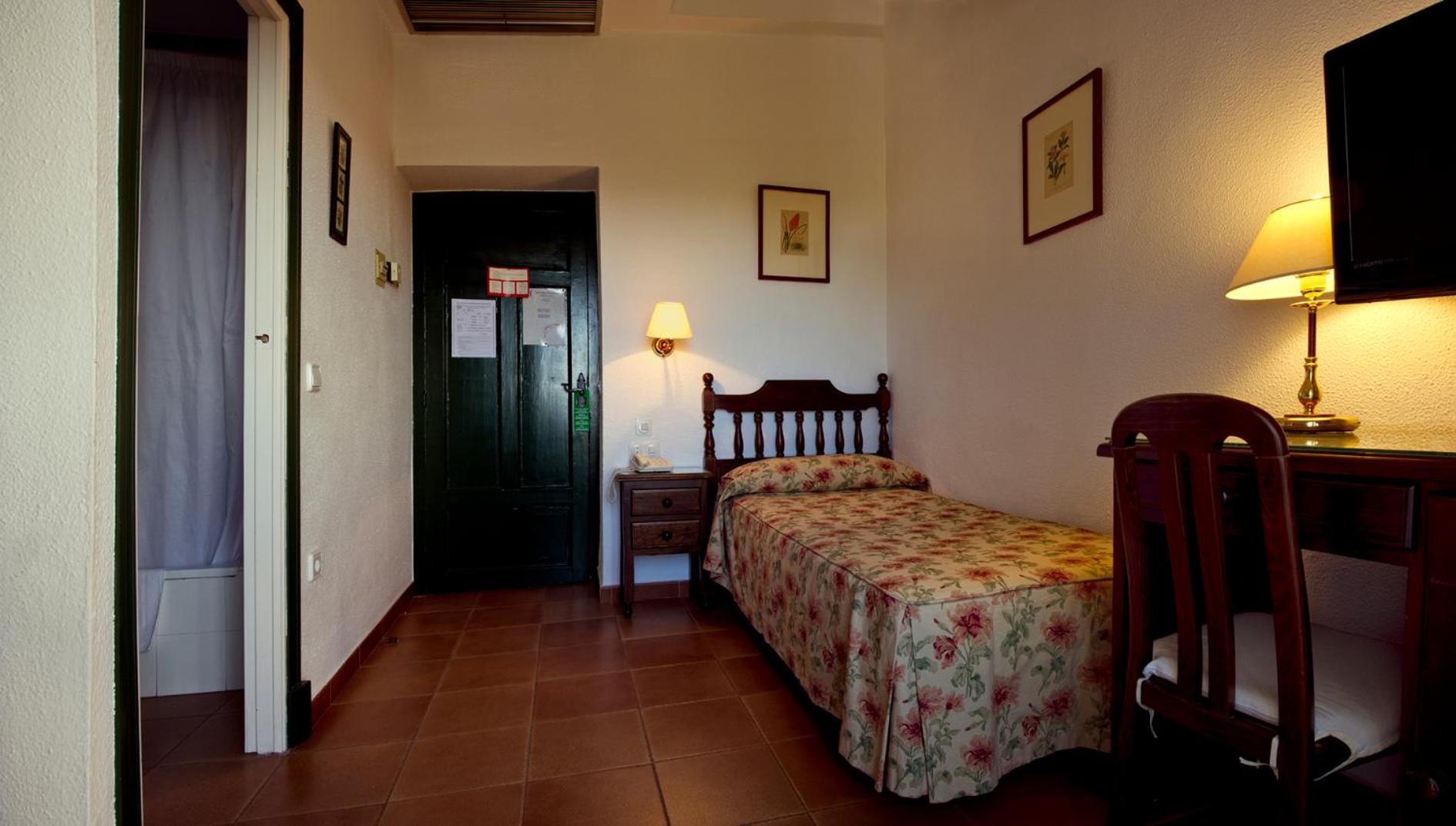 Single Room photo 2