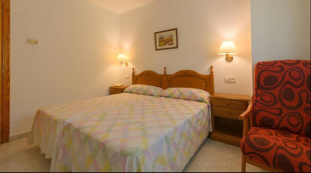 Double Room - Photo 5