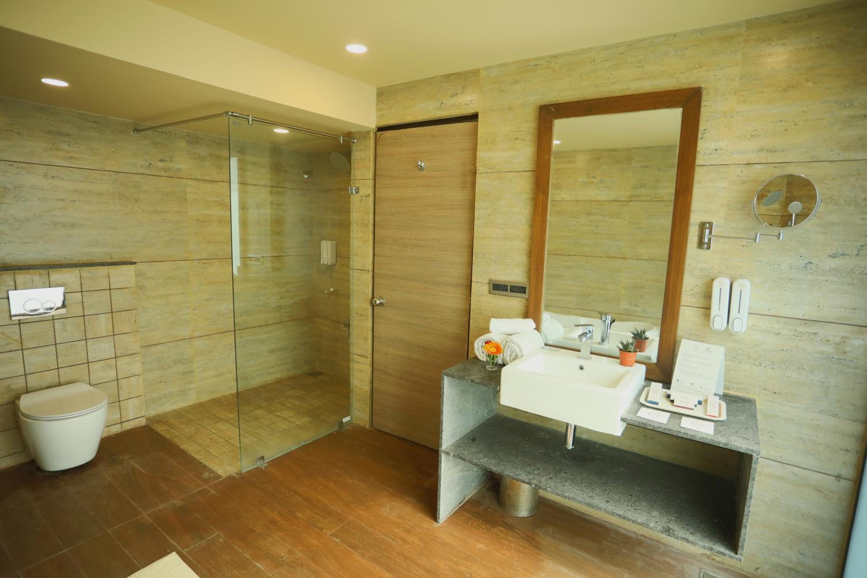 Deluxe Twin Room - Photo 5