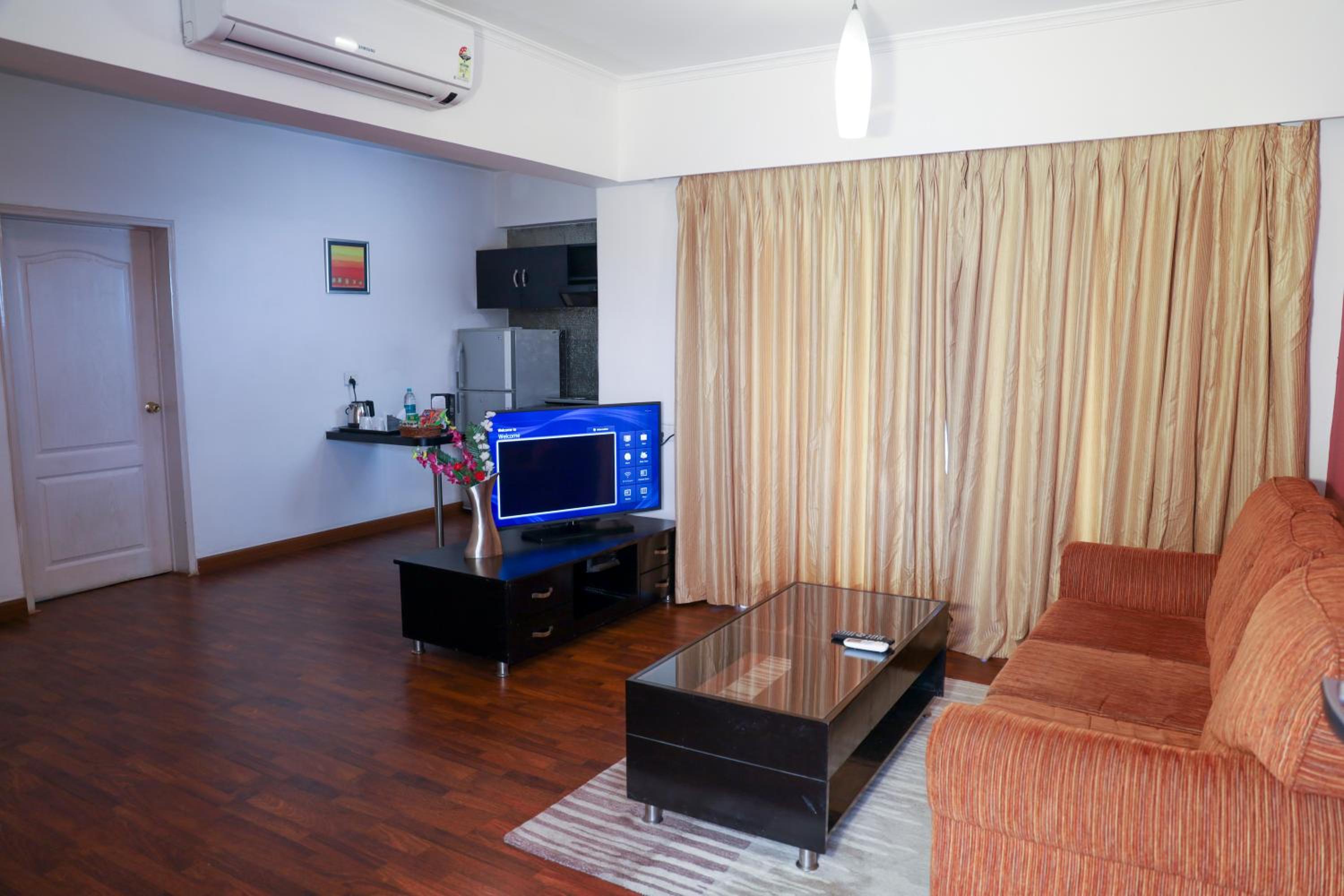 Deluxe Suite with 15% Discount on Food & Beverages - Photo 5