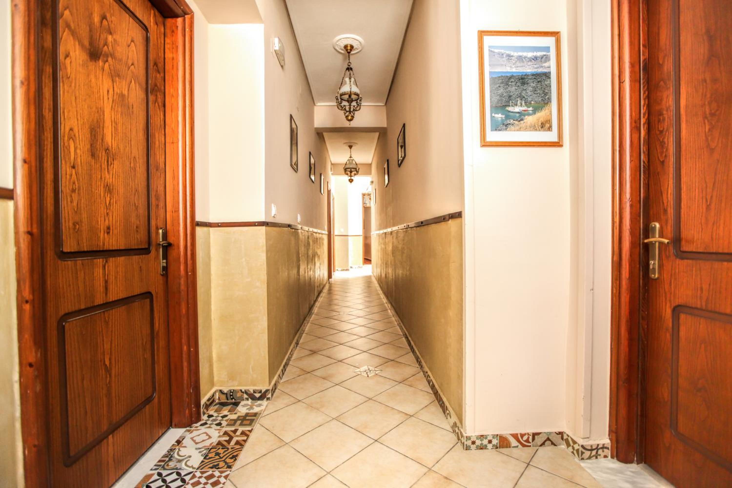 Standard Family Room - Photo 4