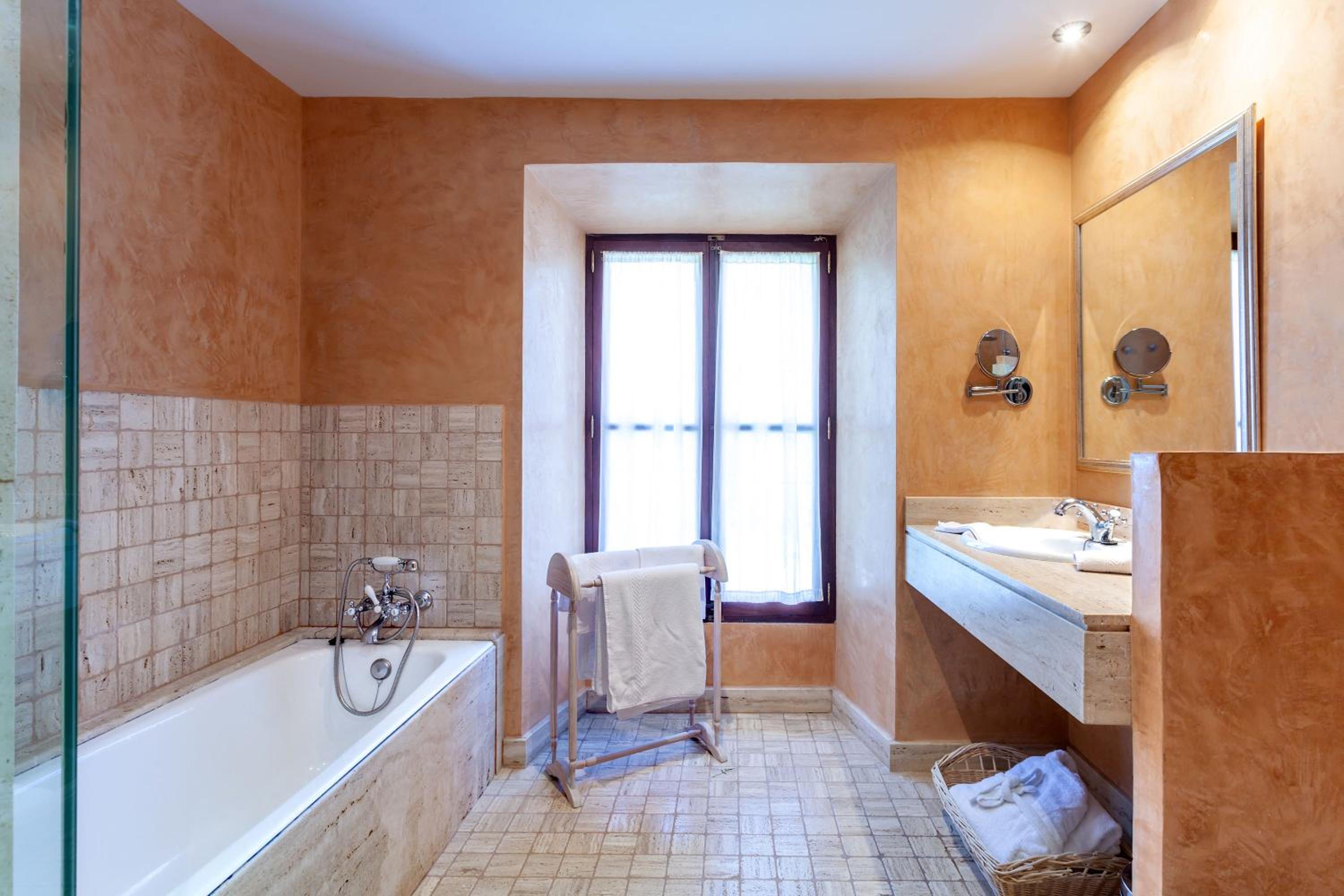 Superior Double or Twin Room with Terrace