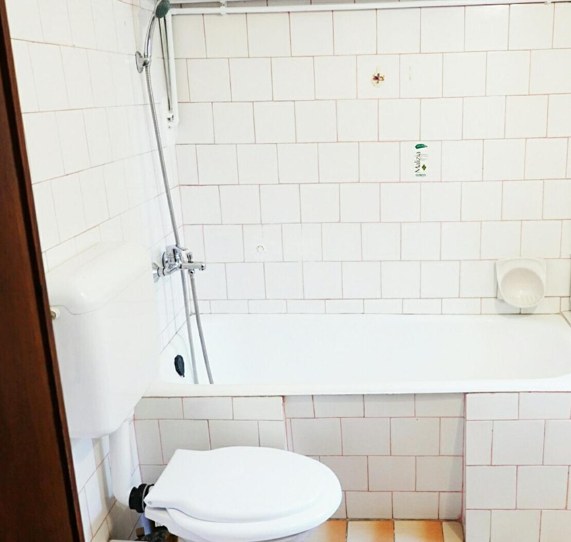 One-Bedroom Apartment - Photo 6
