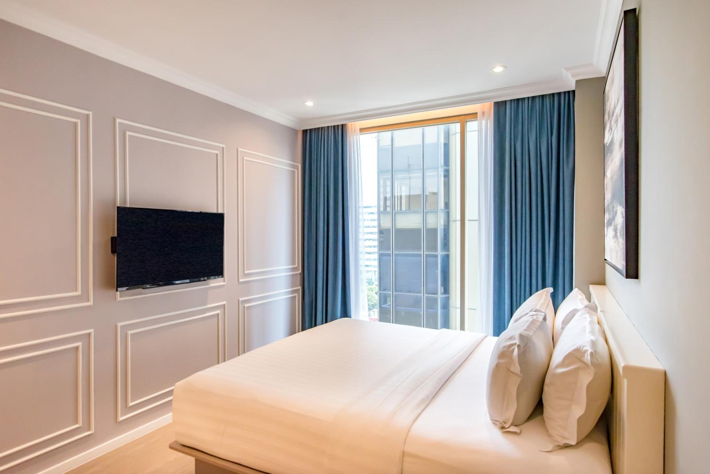 Concert Package at Superior King Room