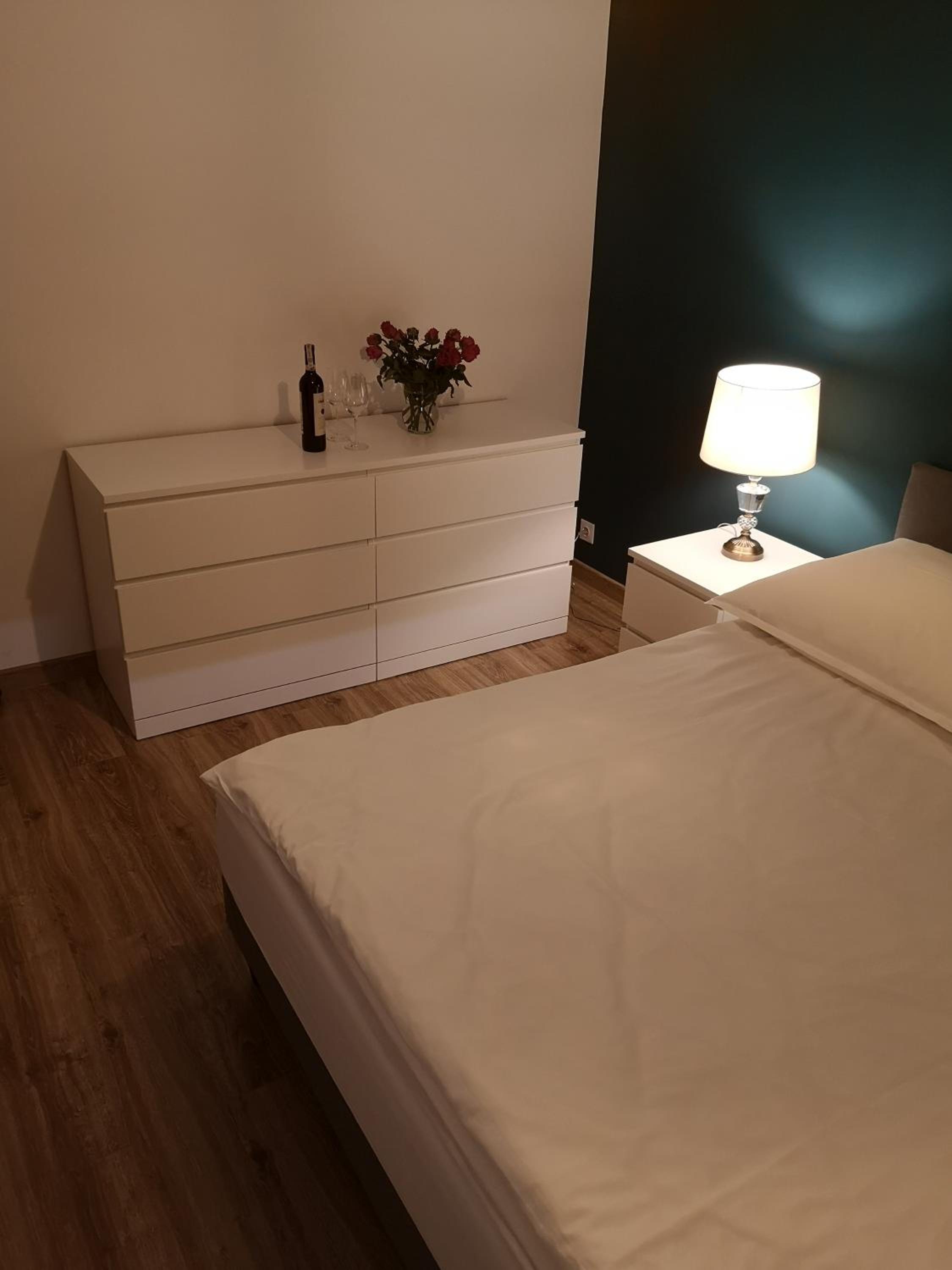 One-Bedroom Apartment - Photo 24