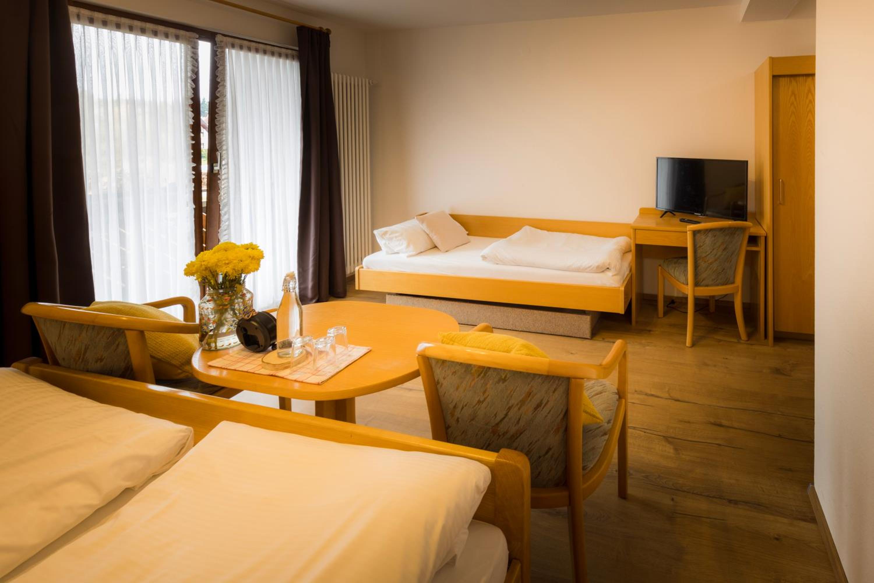 Triple Room with Balcony - Photo 1