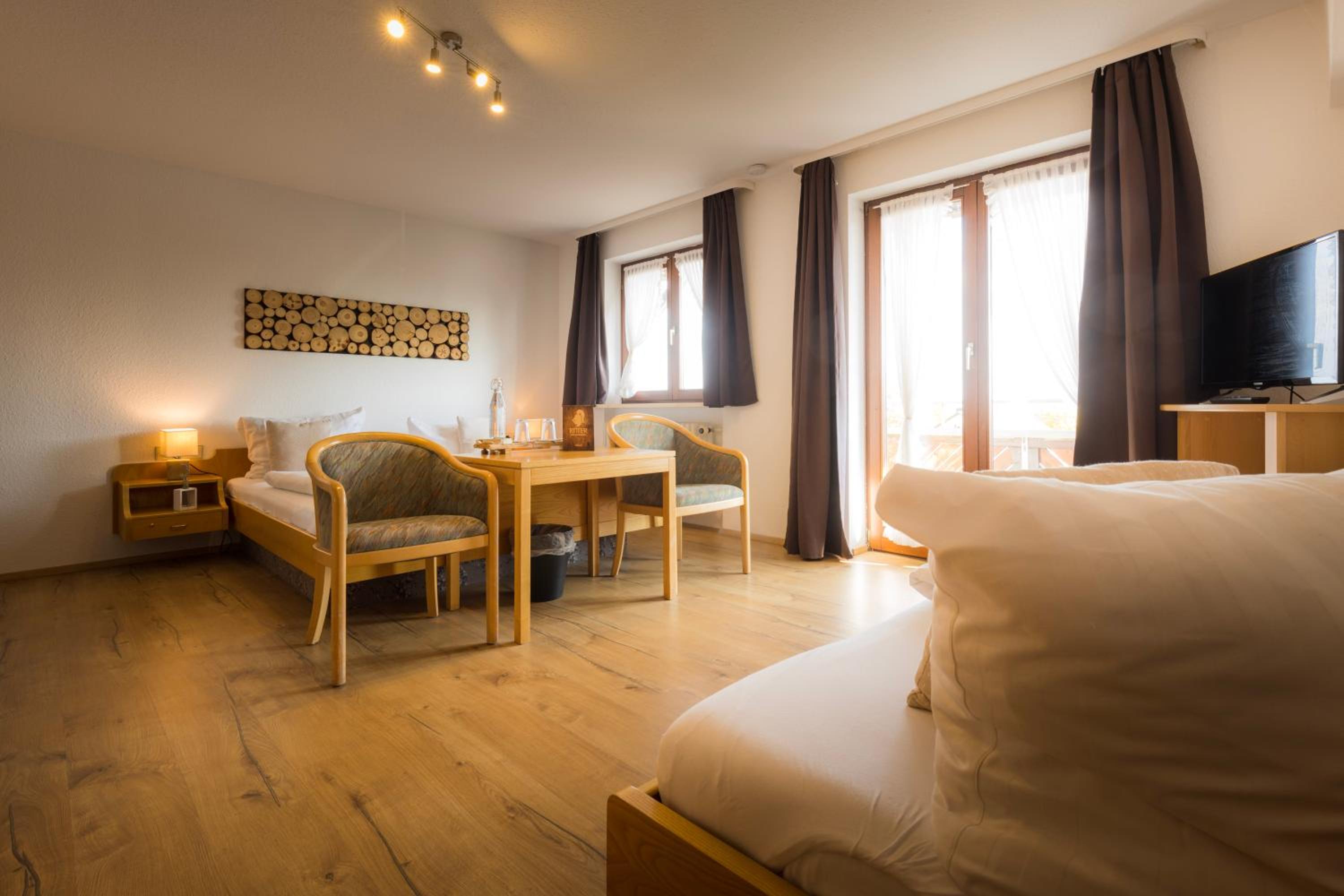Triple Room with Balcony - Photo 6