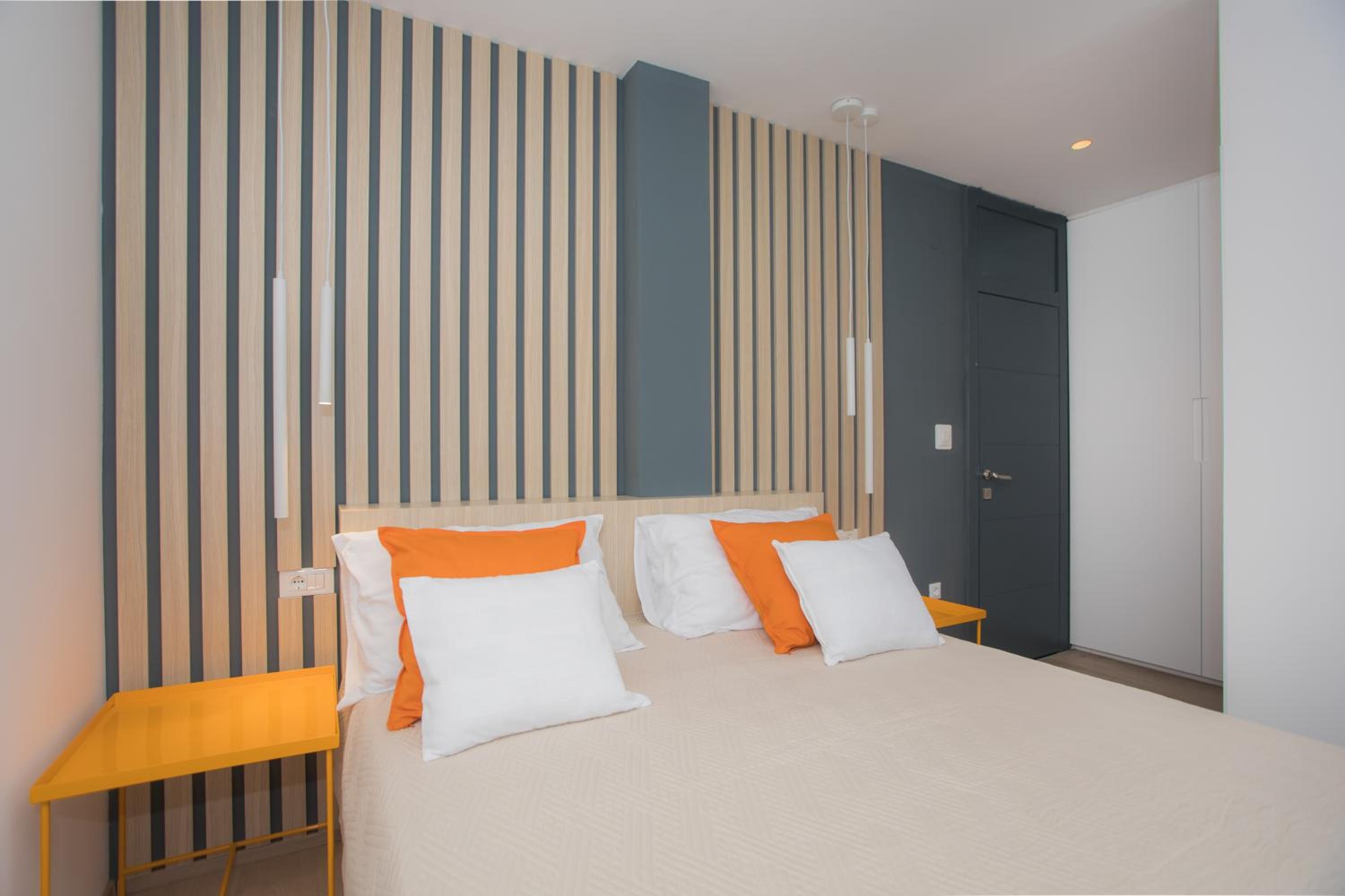 Double Room with Balcony - Photo 12