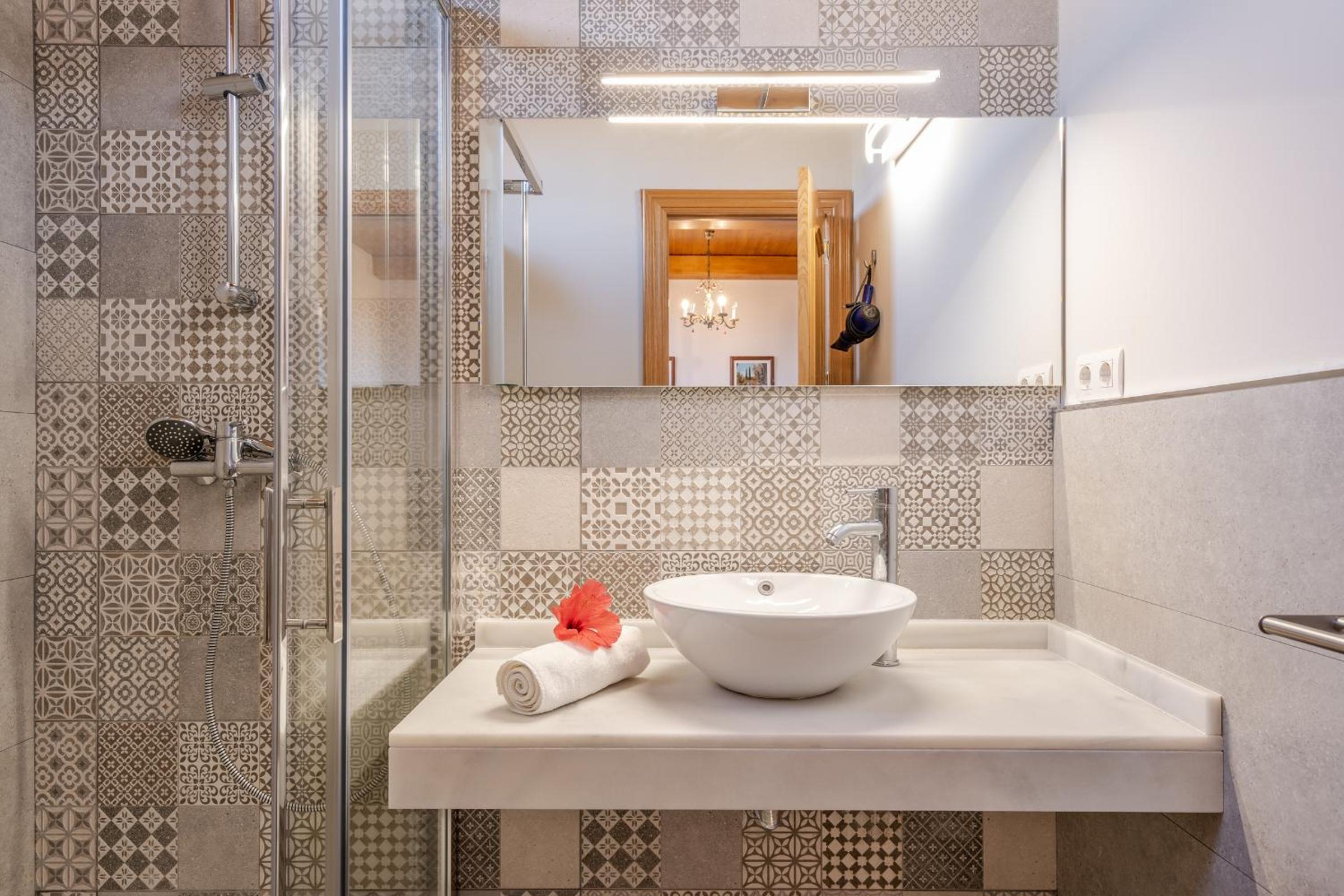 Apartment - Split Level - Photo 22
