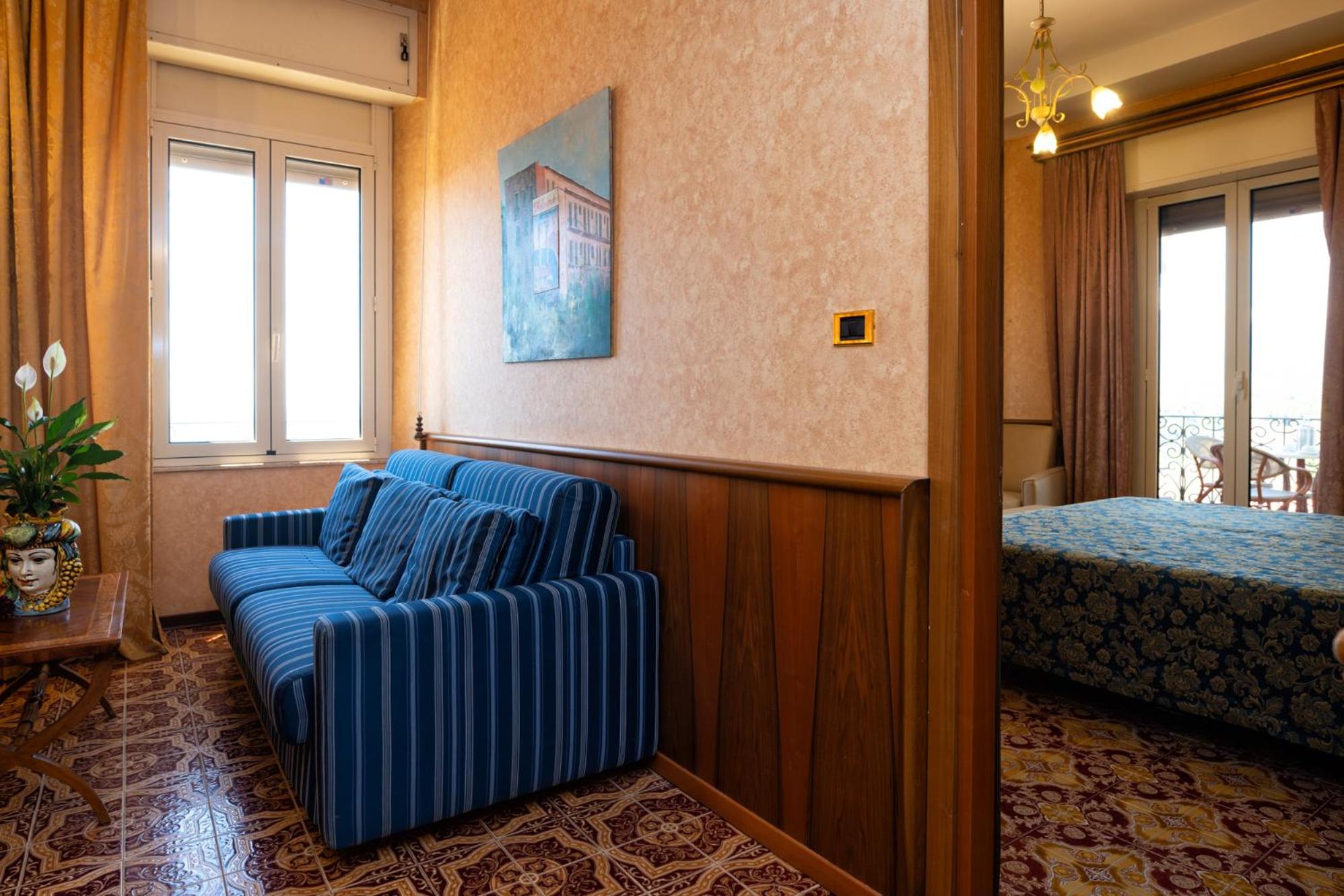 Junior Suite with Sea View photo 3