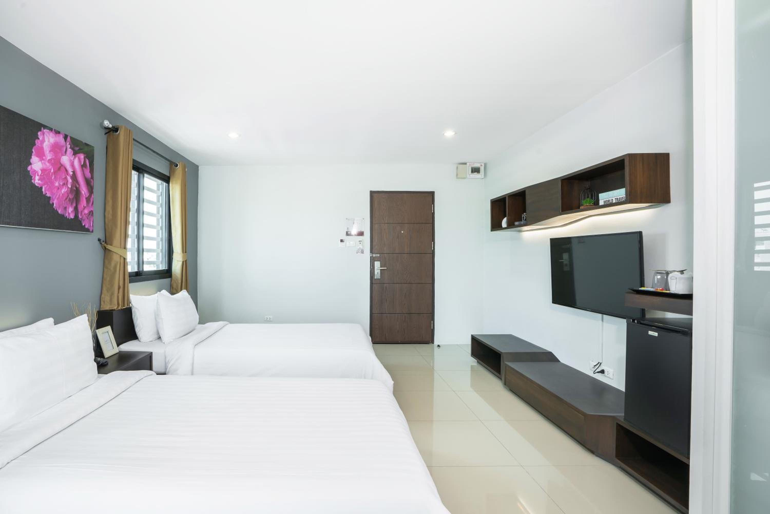 Deluxe Twin Room photo 2