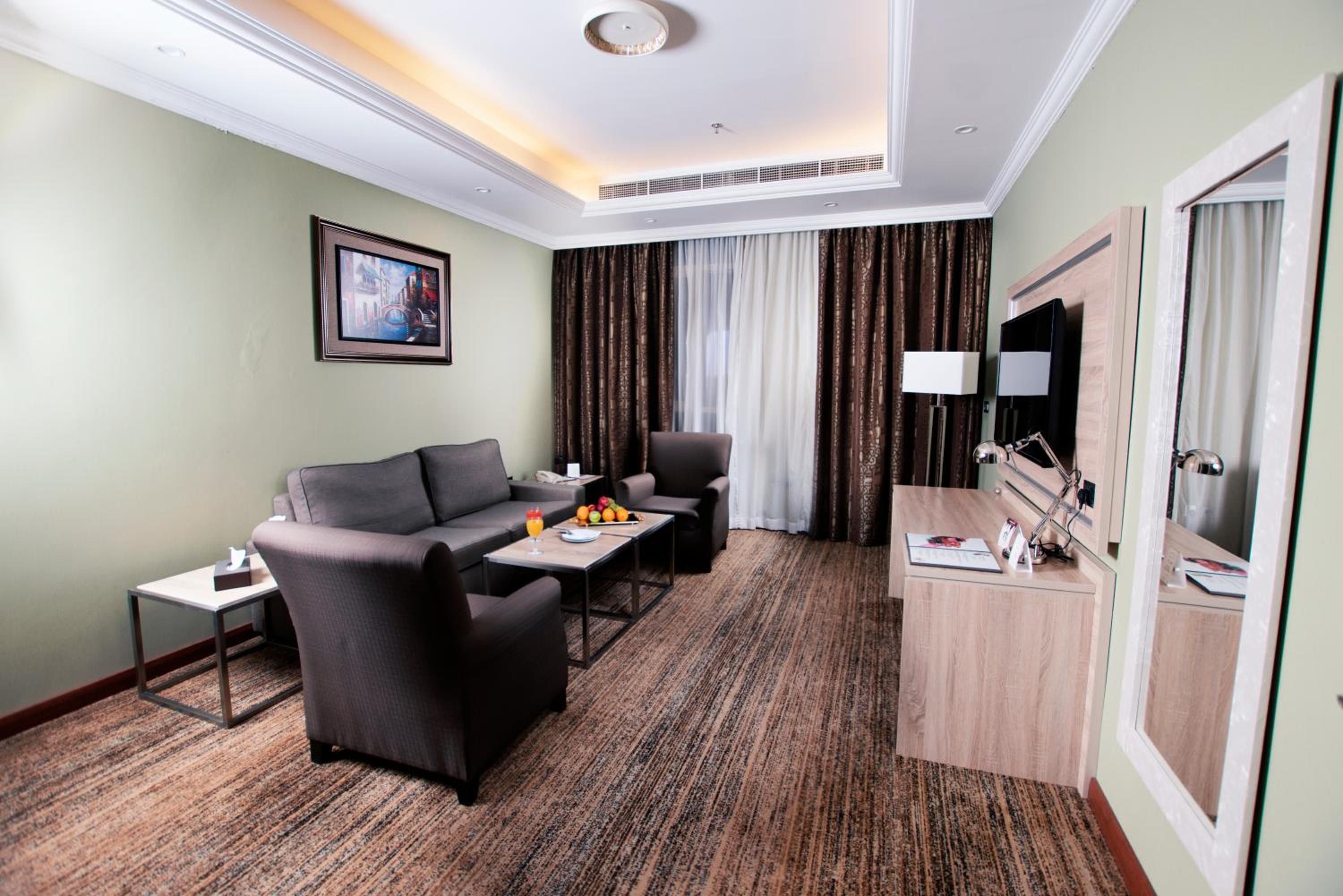 Junior Suite City View - Photo 4