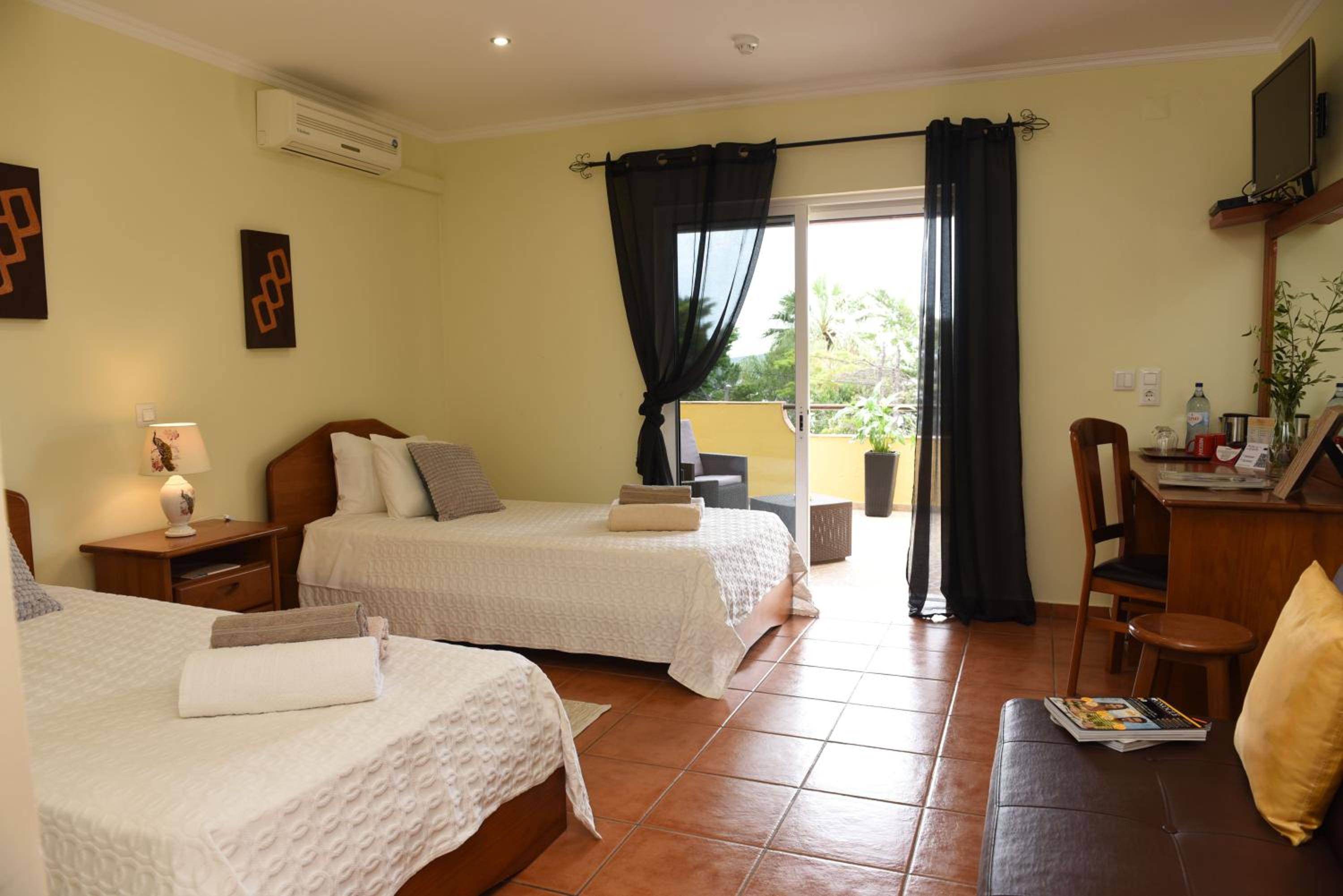 Triple Room - Photo 1