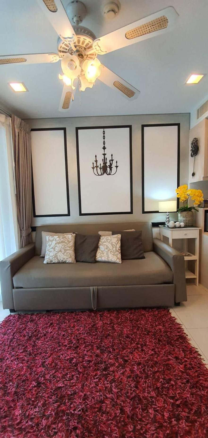 One-Bedroom Apartment - Photo 8