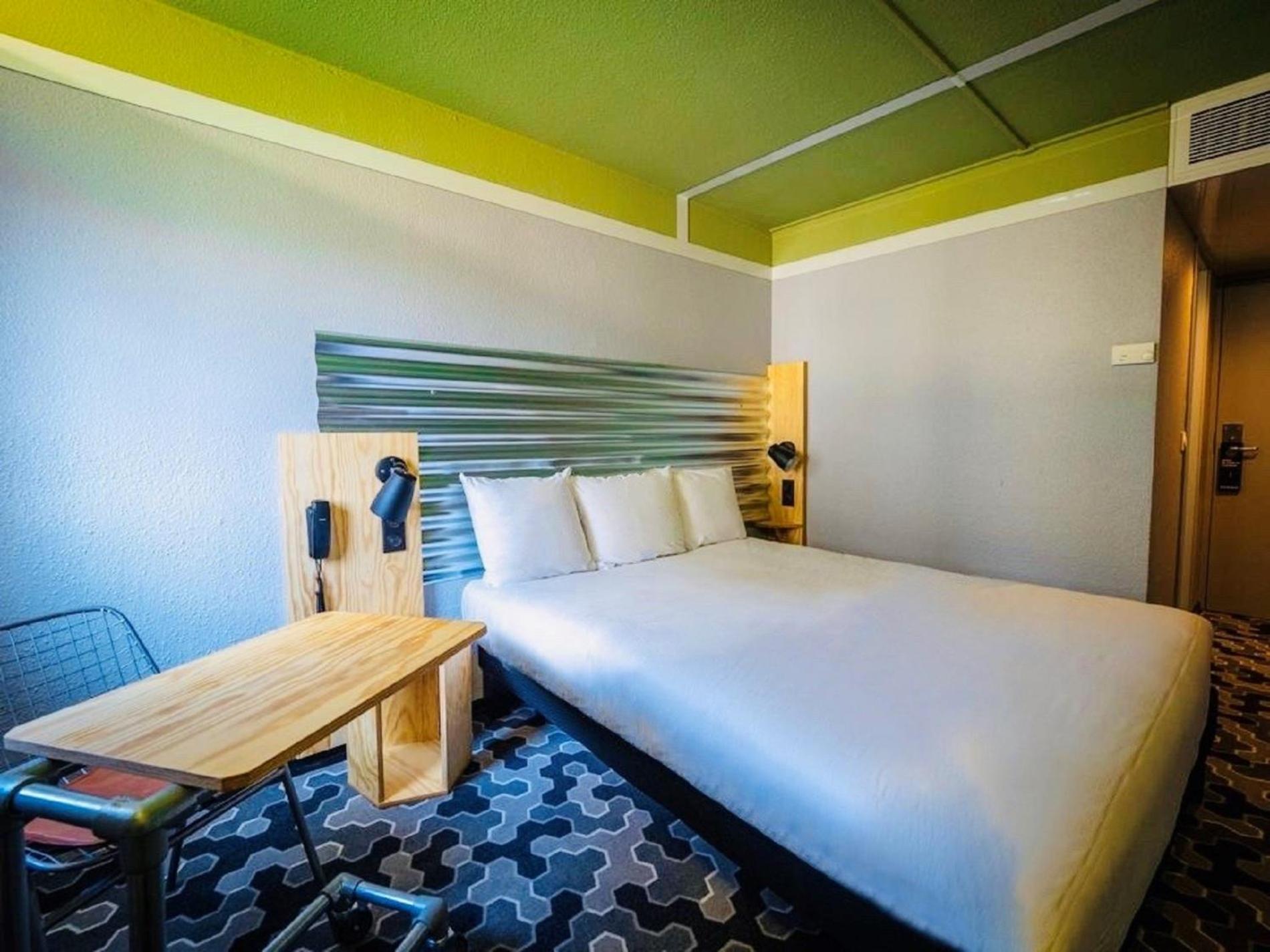 Standard Double Room - Photo 7