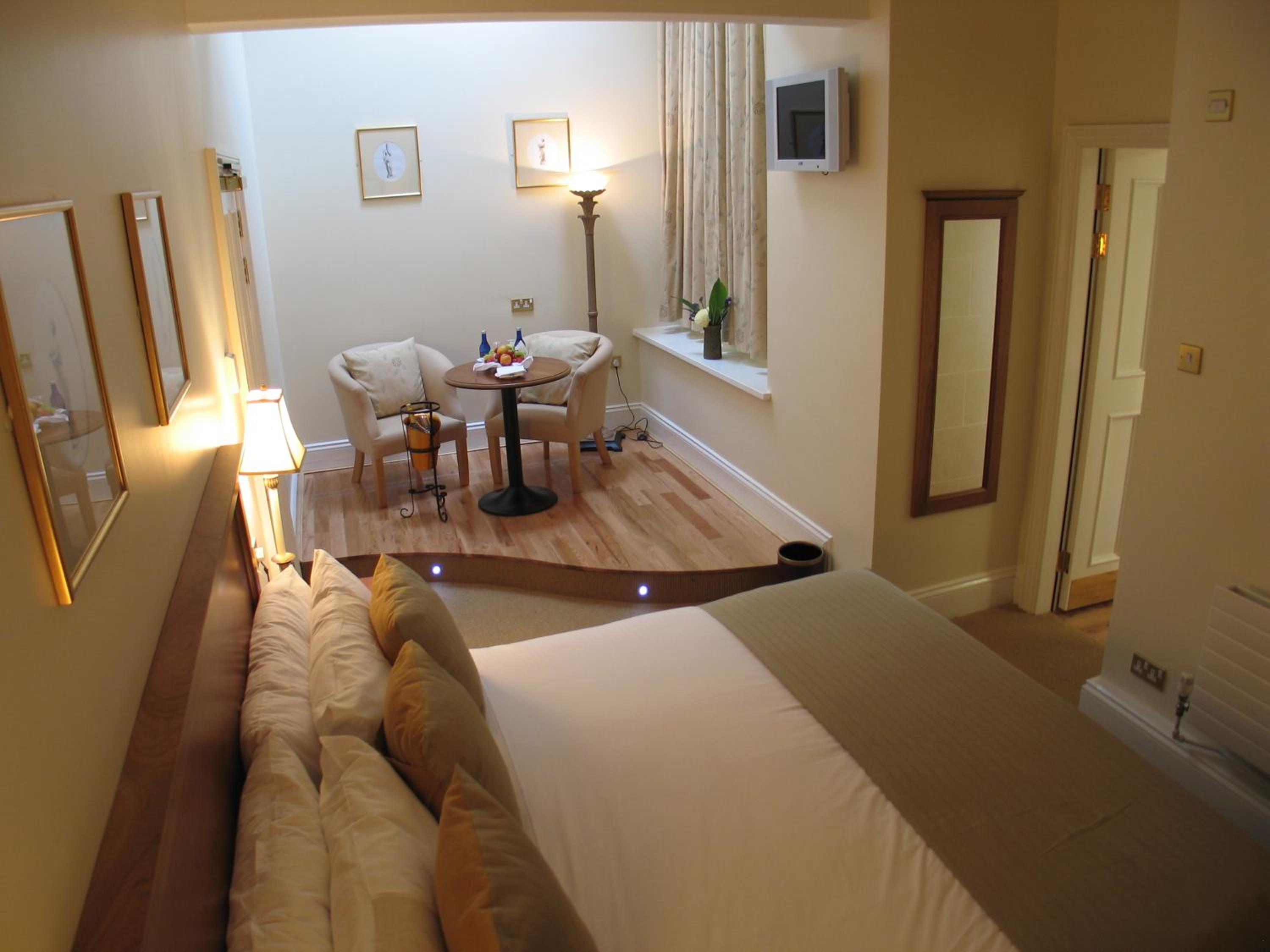 Deluxe Suite photo 3