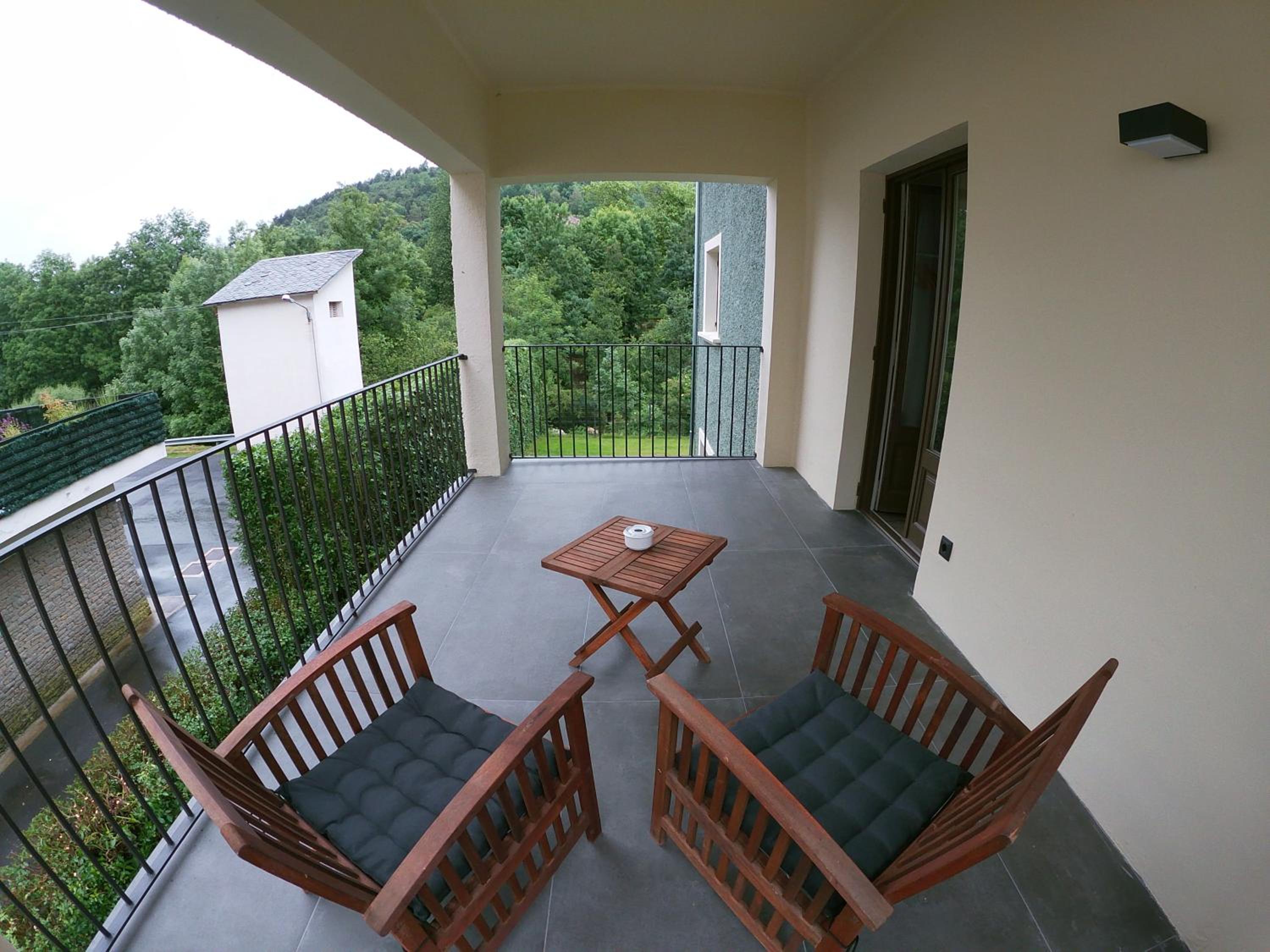 Deluxe Double Room with Balcony photo 3