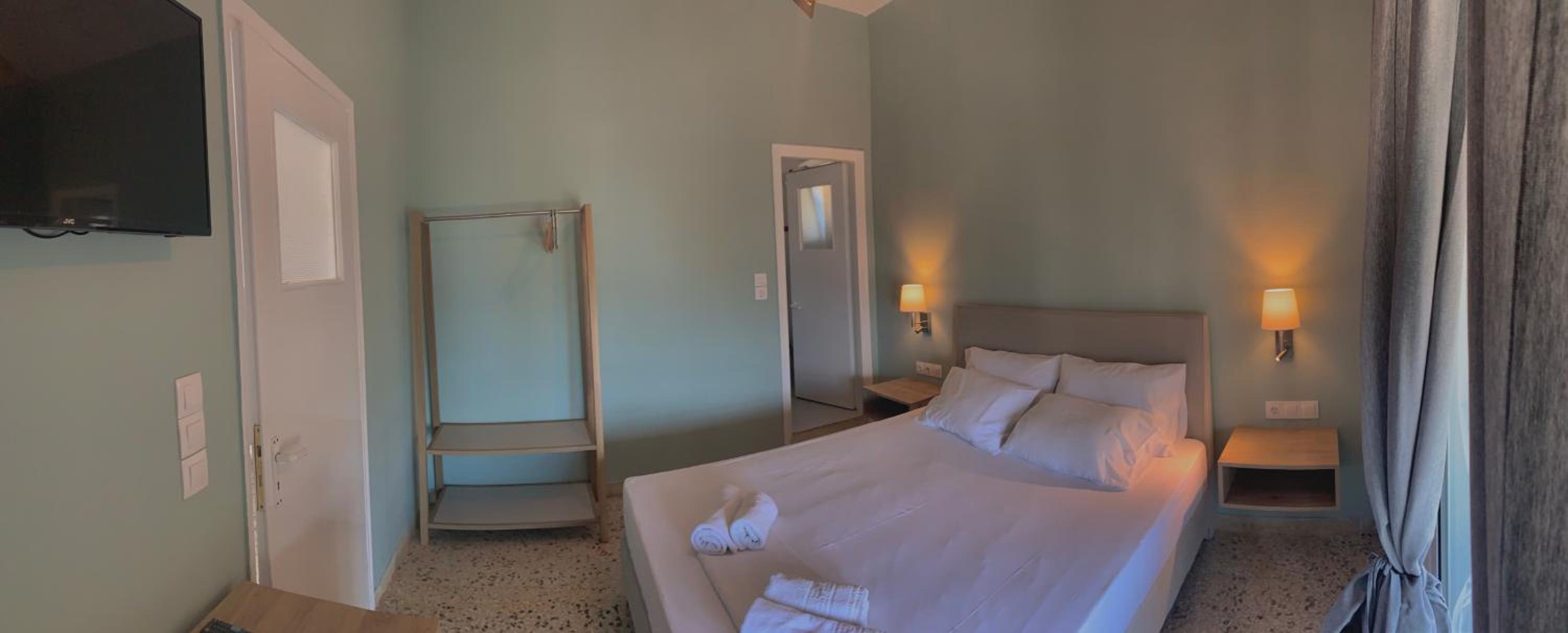 Deluxe Double Room with Balcony and Sea View