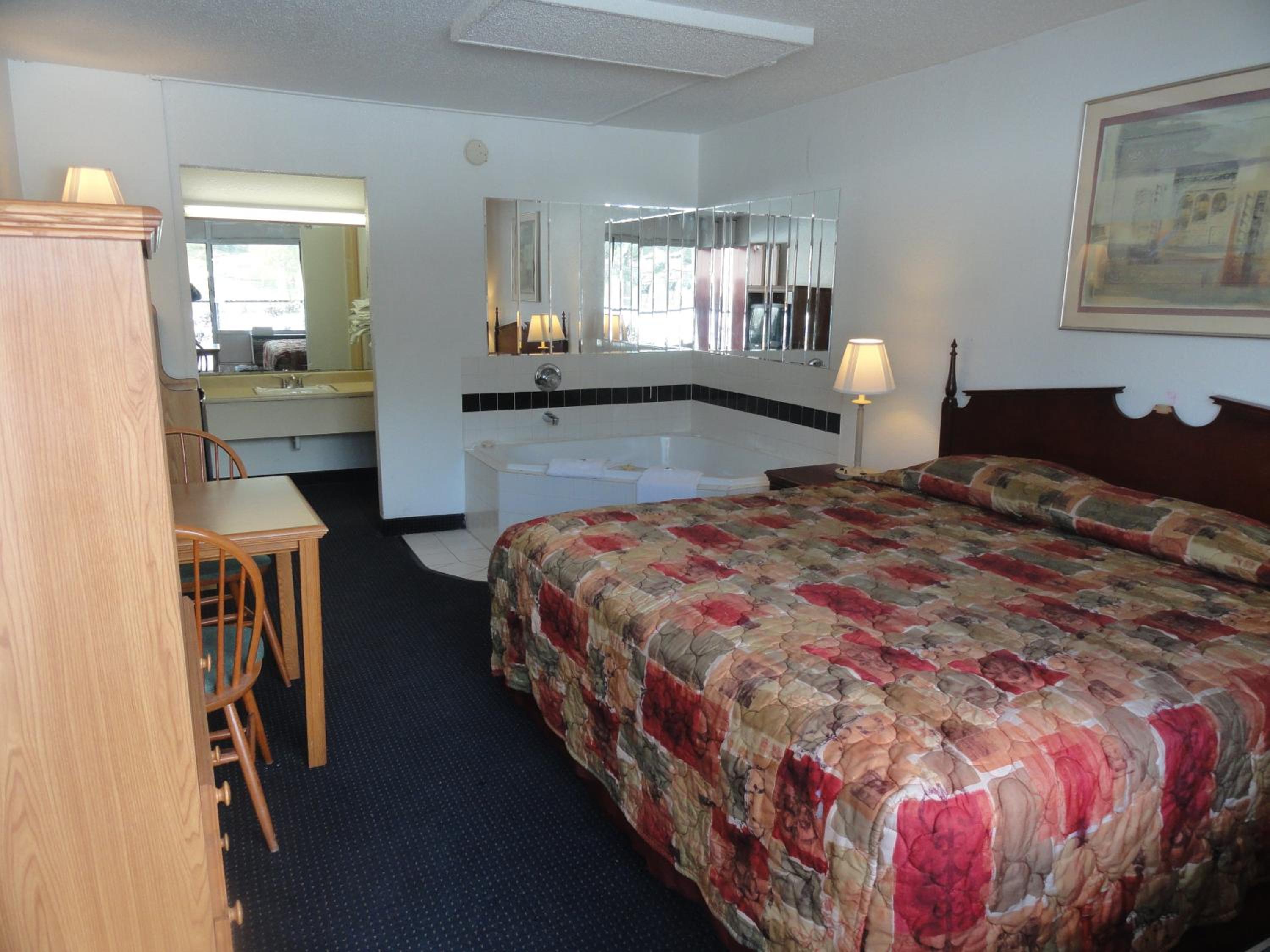 King Room with Spa Bath photo 1