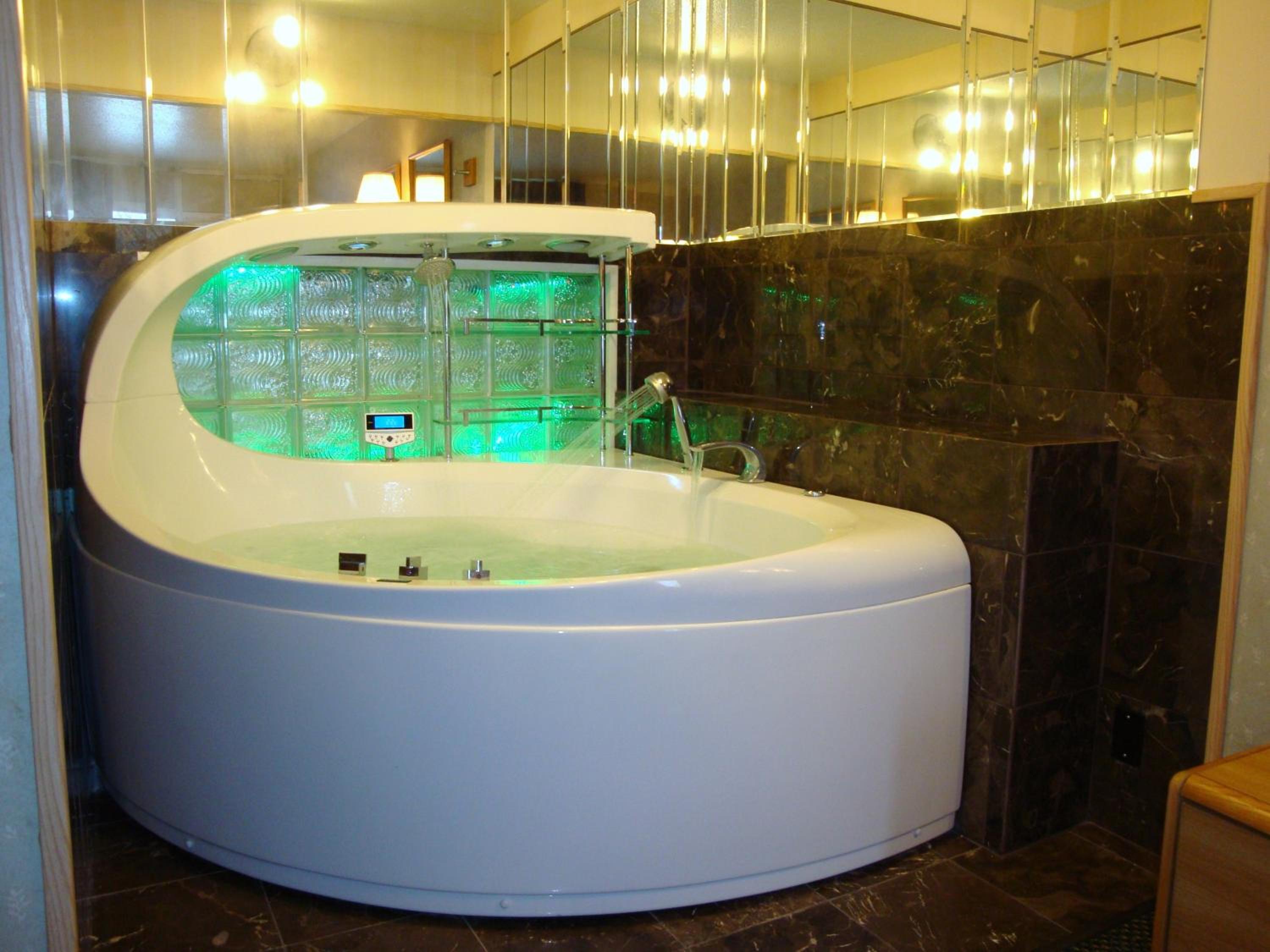 King Room with Spa Bath photo 3