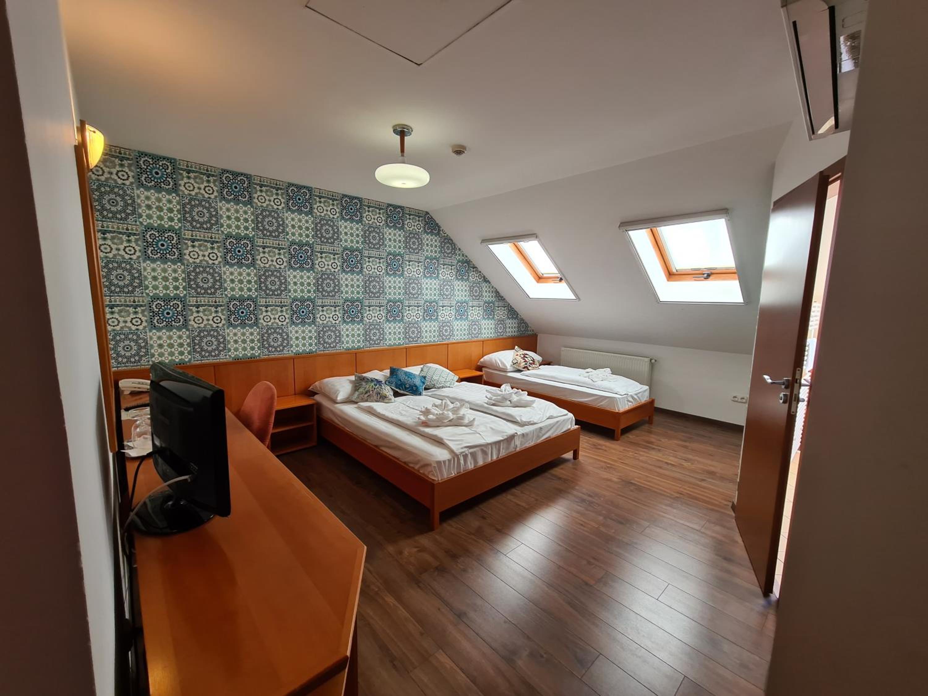 Triple Room