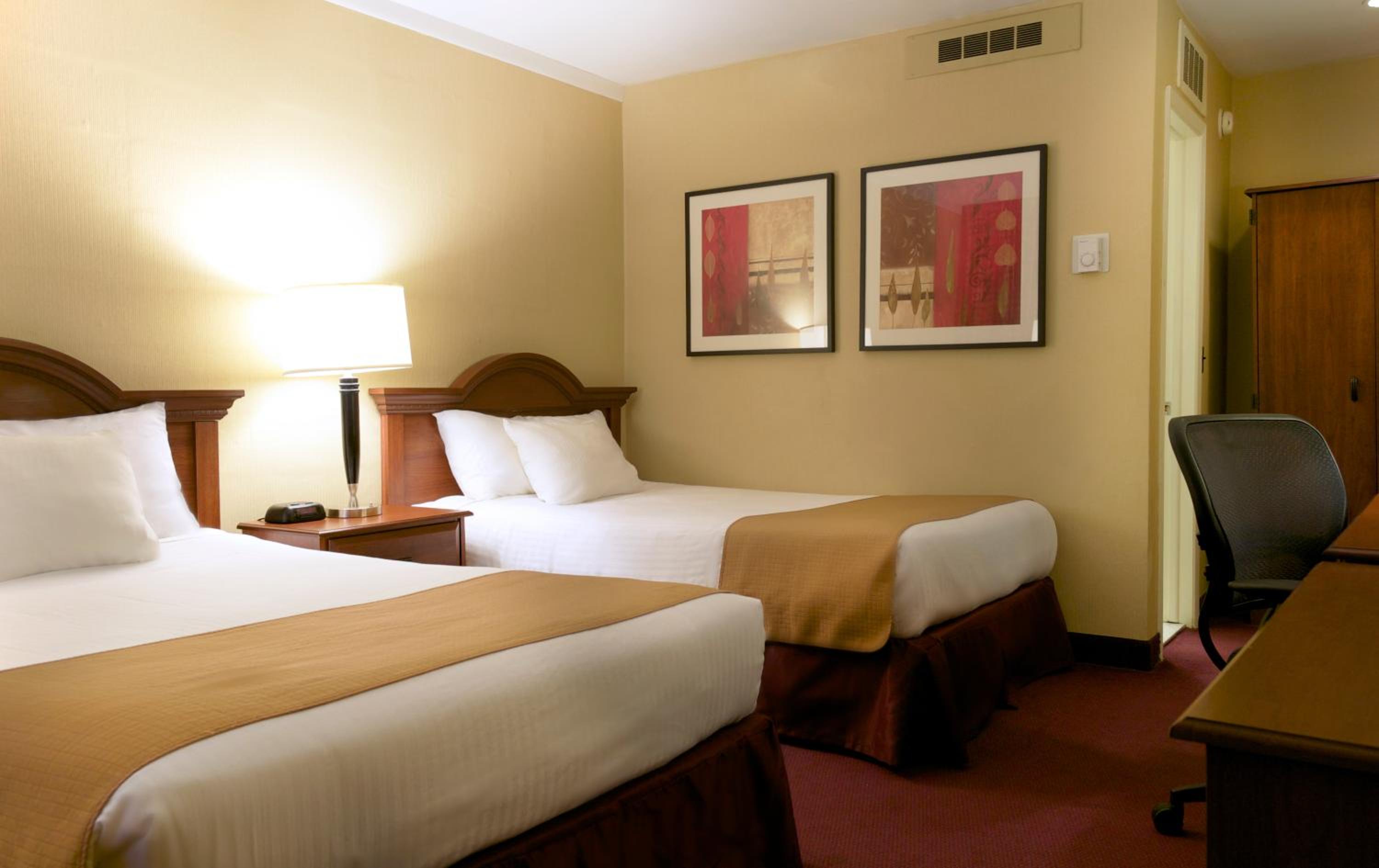Double Room with Two Double Beds - Non-Smoking - Photo 5