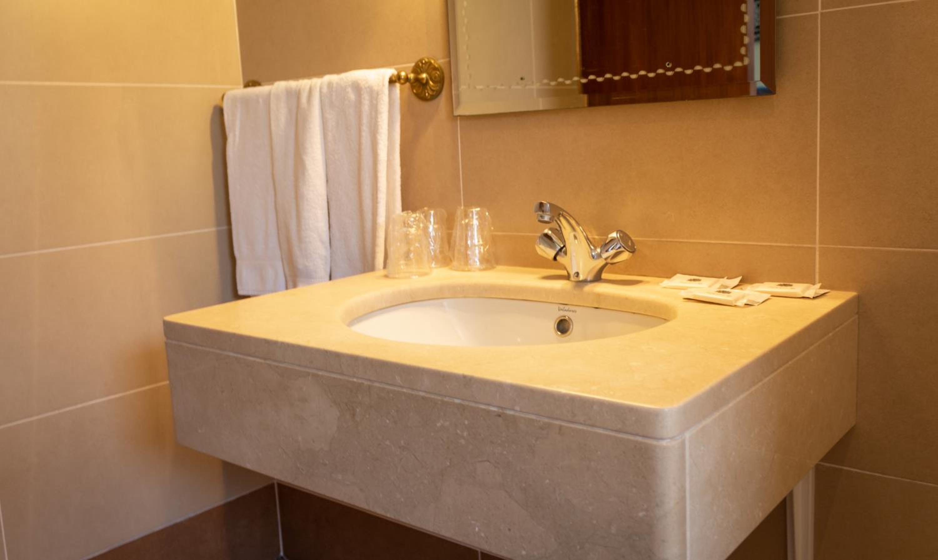 Triple Room - Photo 5