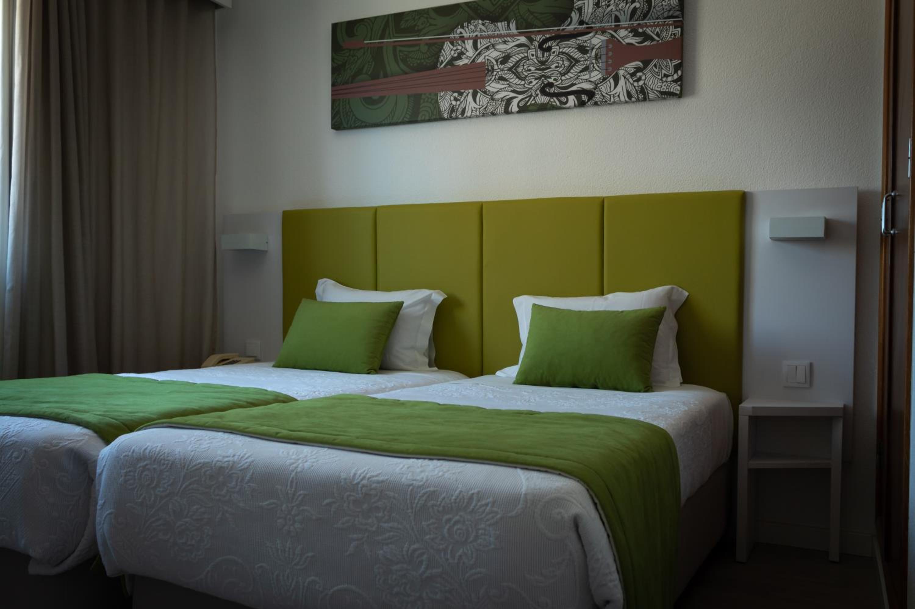 Twin Room - Photo 1