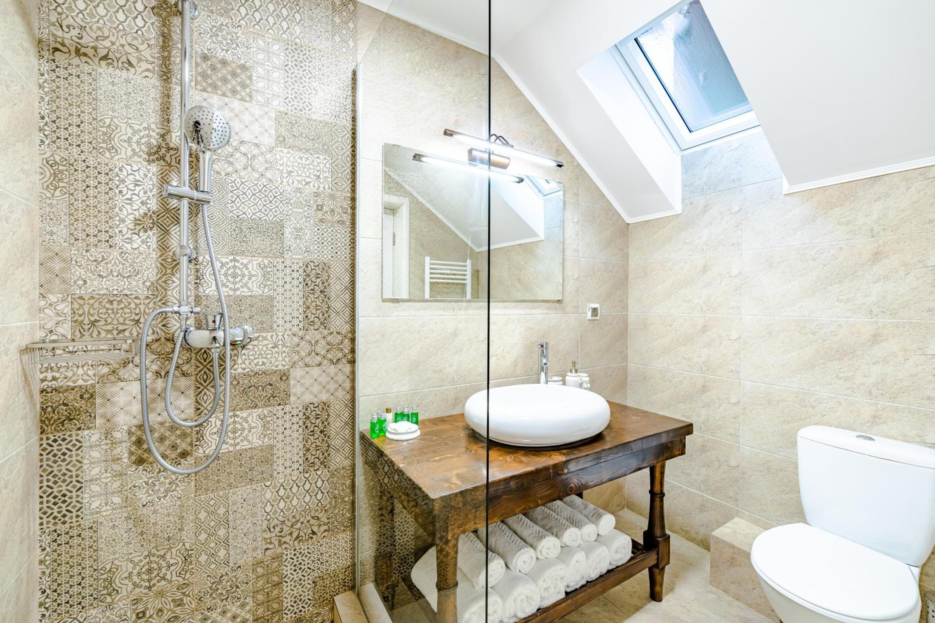 Apartment - Split Level - Photo 7