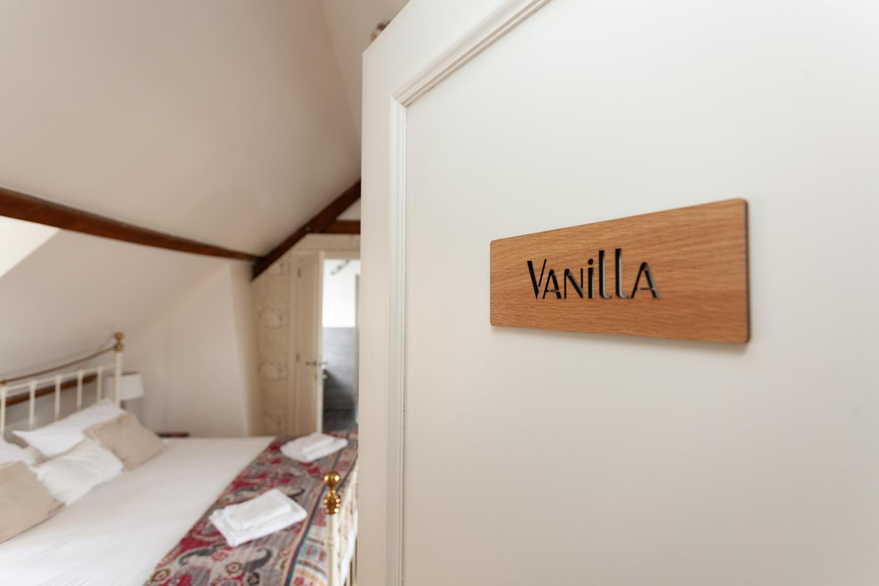 Deluxe Double Room Attic with City View
