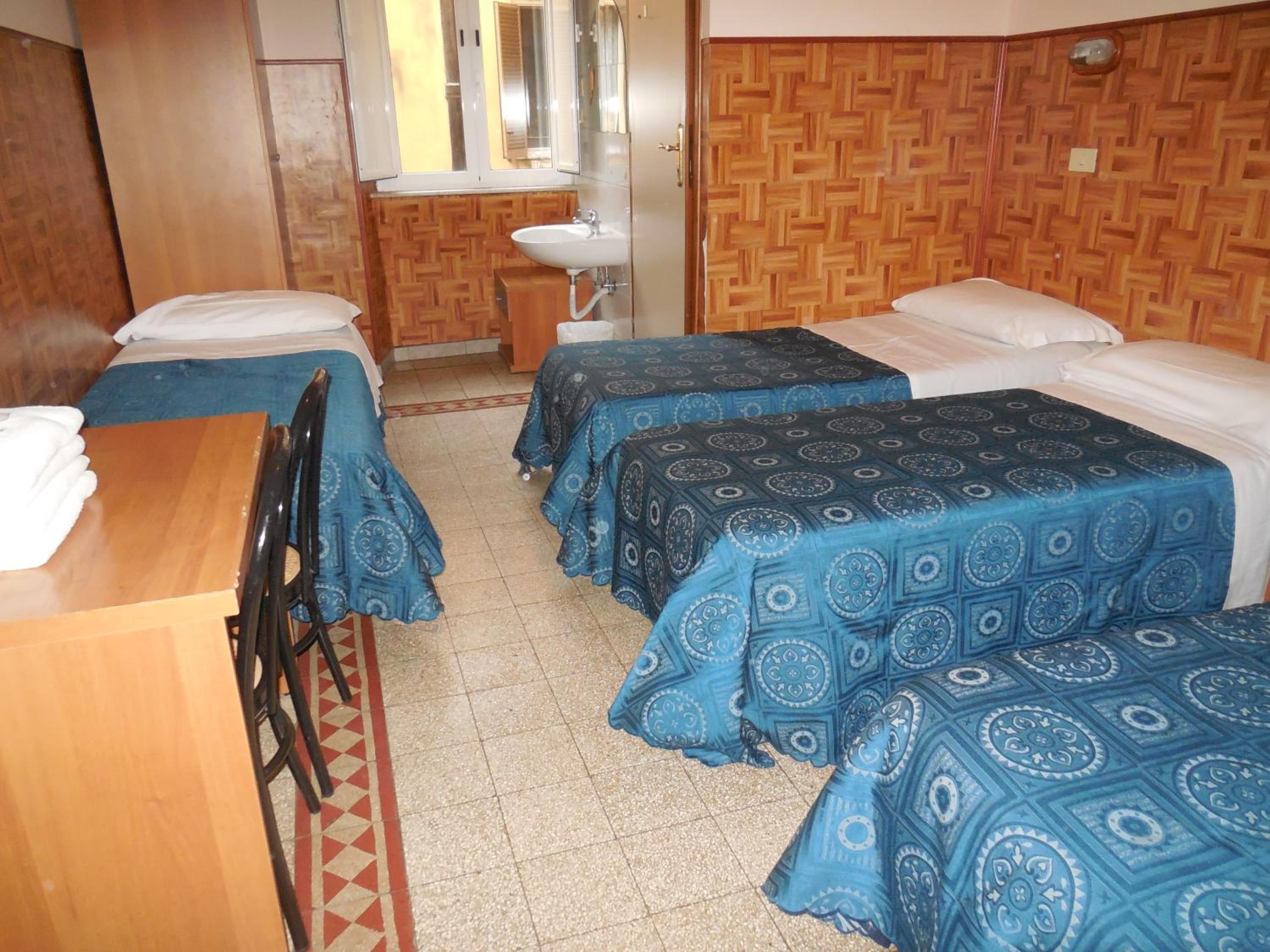 Quadruple Room photo 3