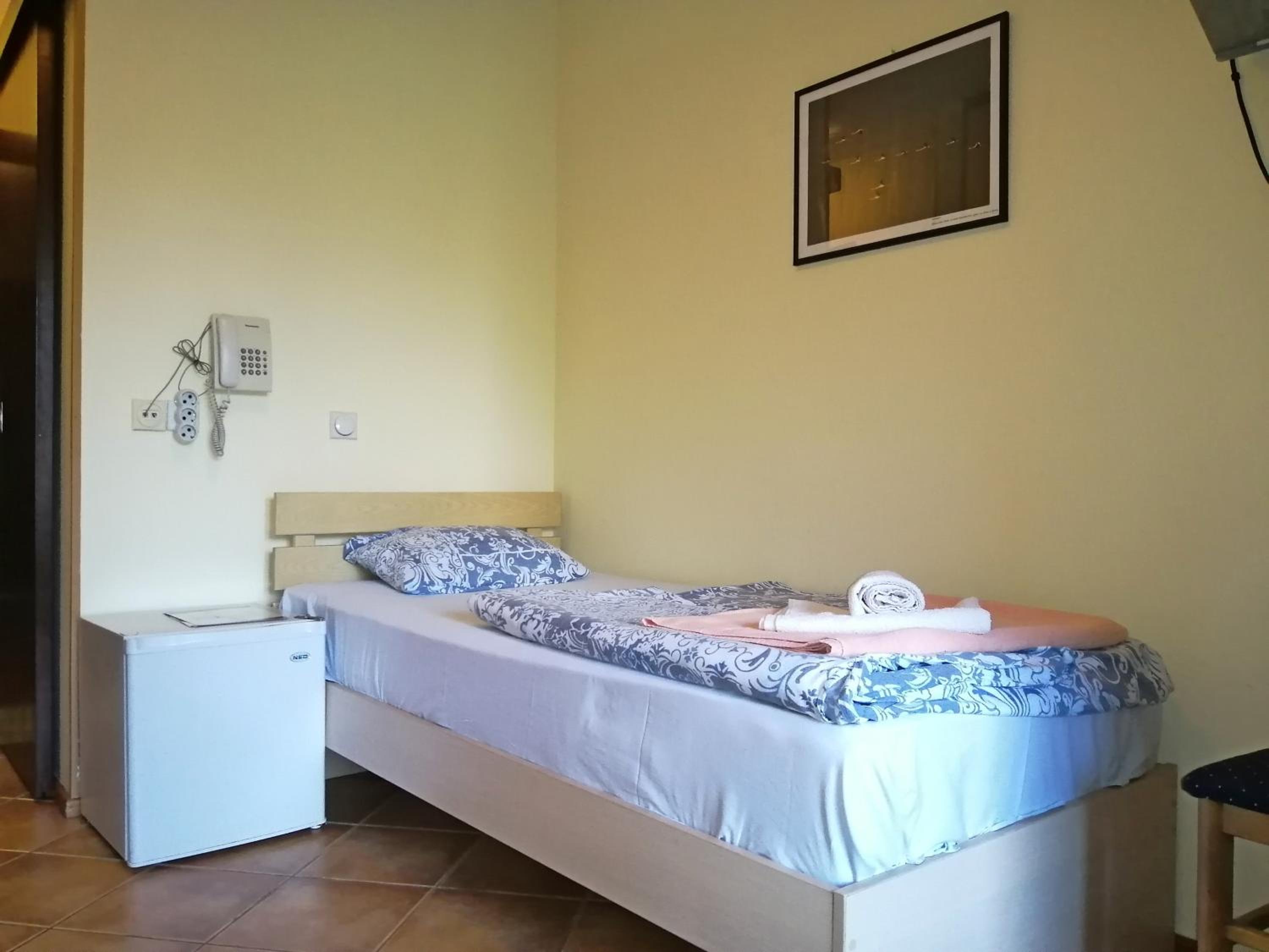 Standard Triple Room - Photo 1