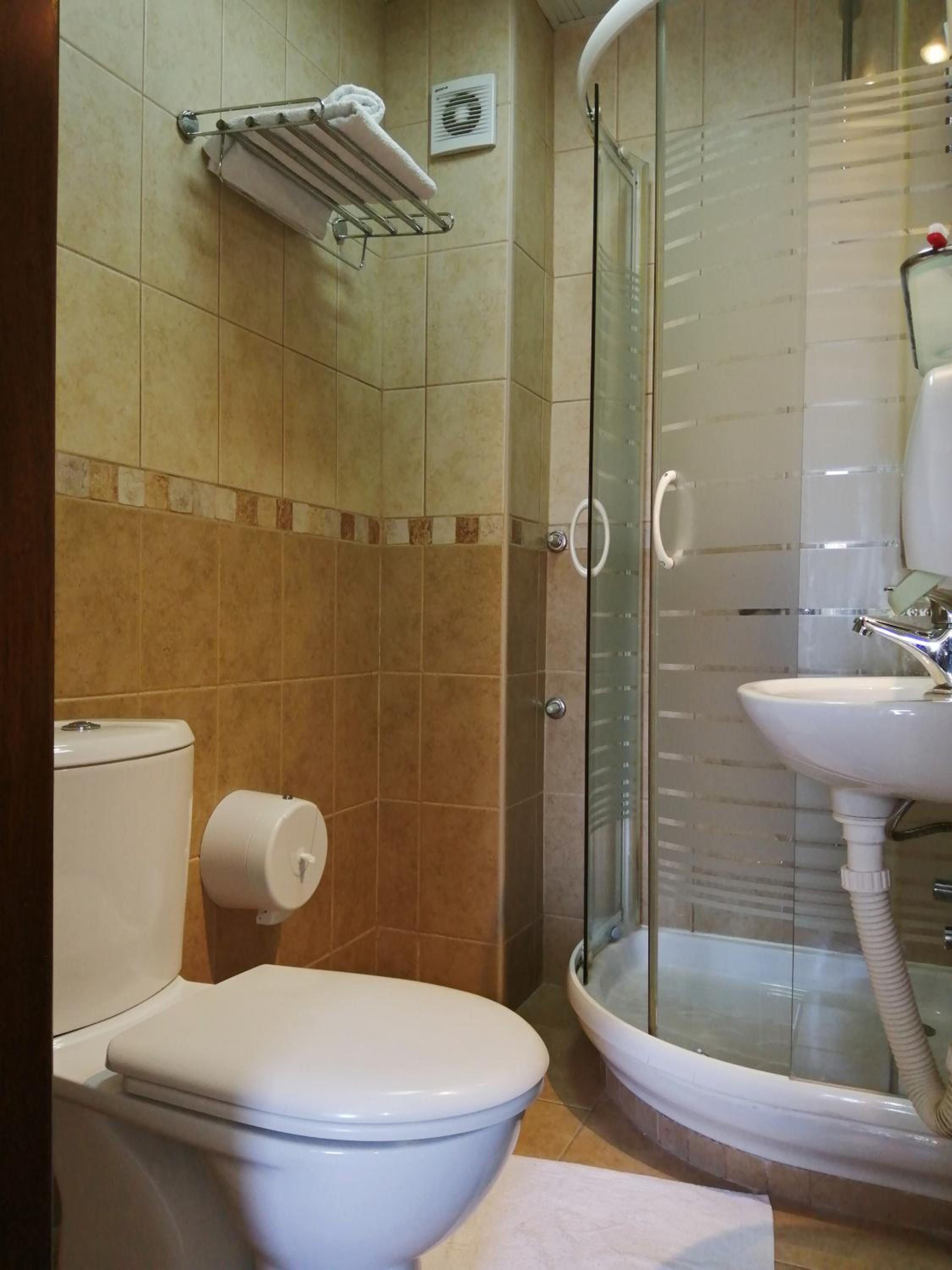 Standard Double Room - Photo 14