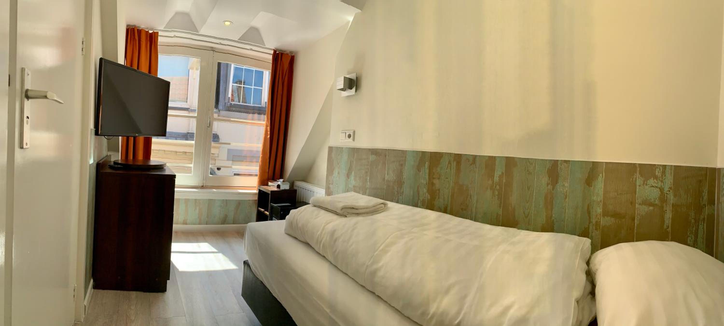 Single Room with Private Bathroom