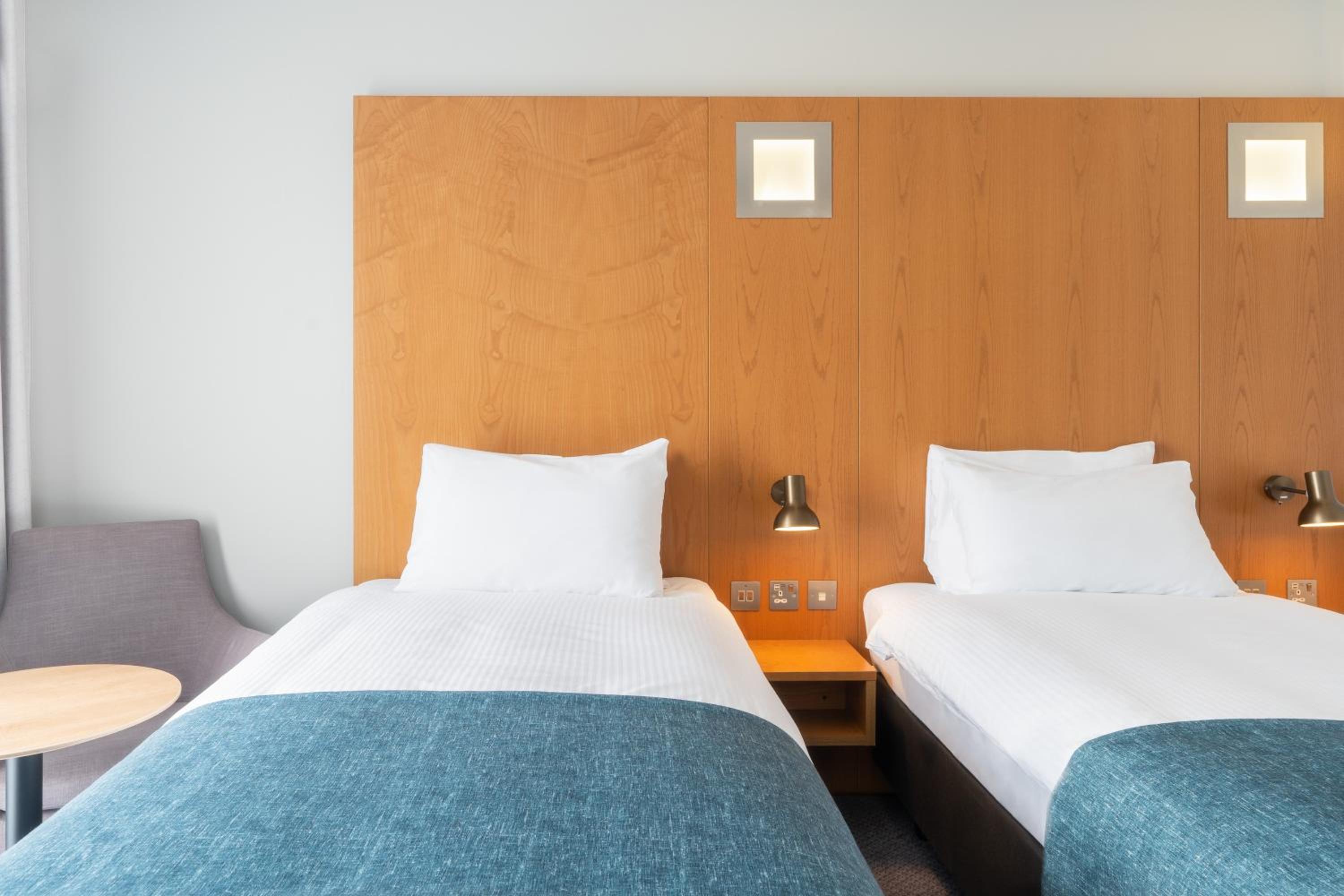 Standard Room with Two Single Beds - Photo 5