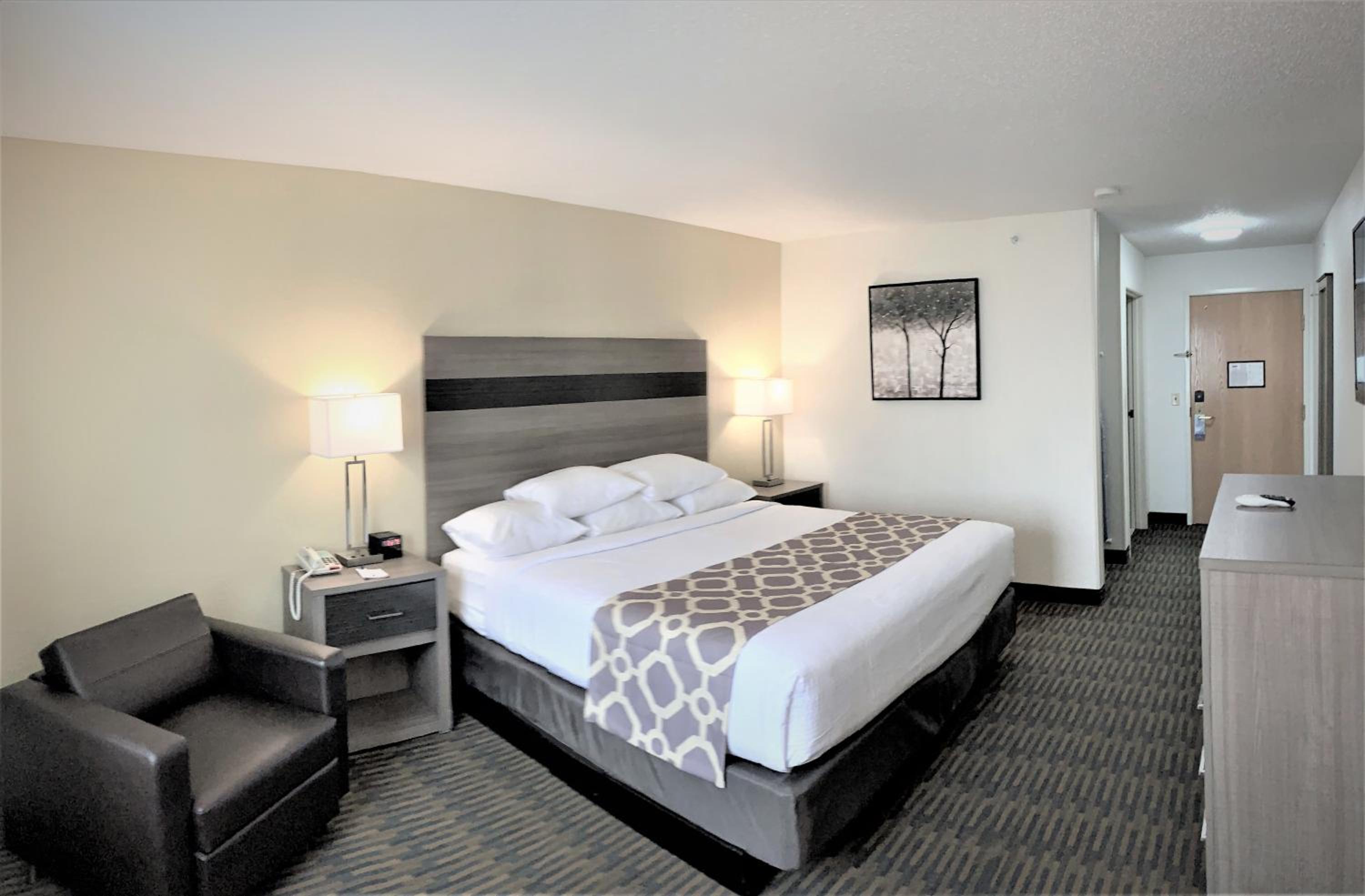 King Room- Non-Smoking - Photo 2