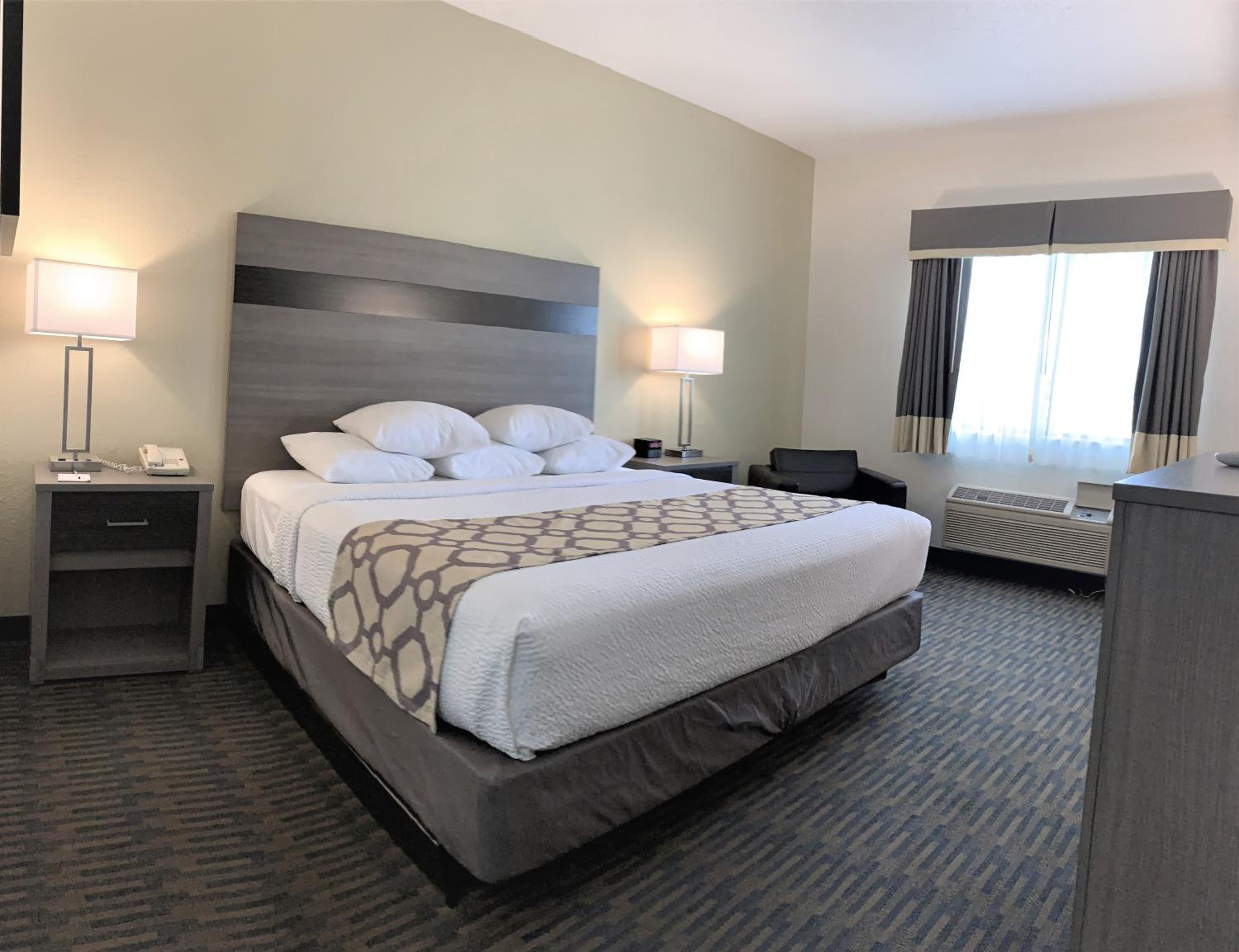 King Room- Non-Smoking - Photo 1
