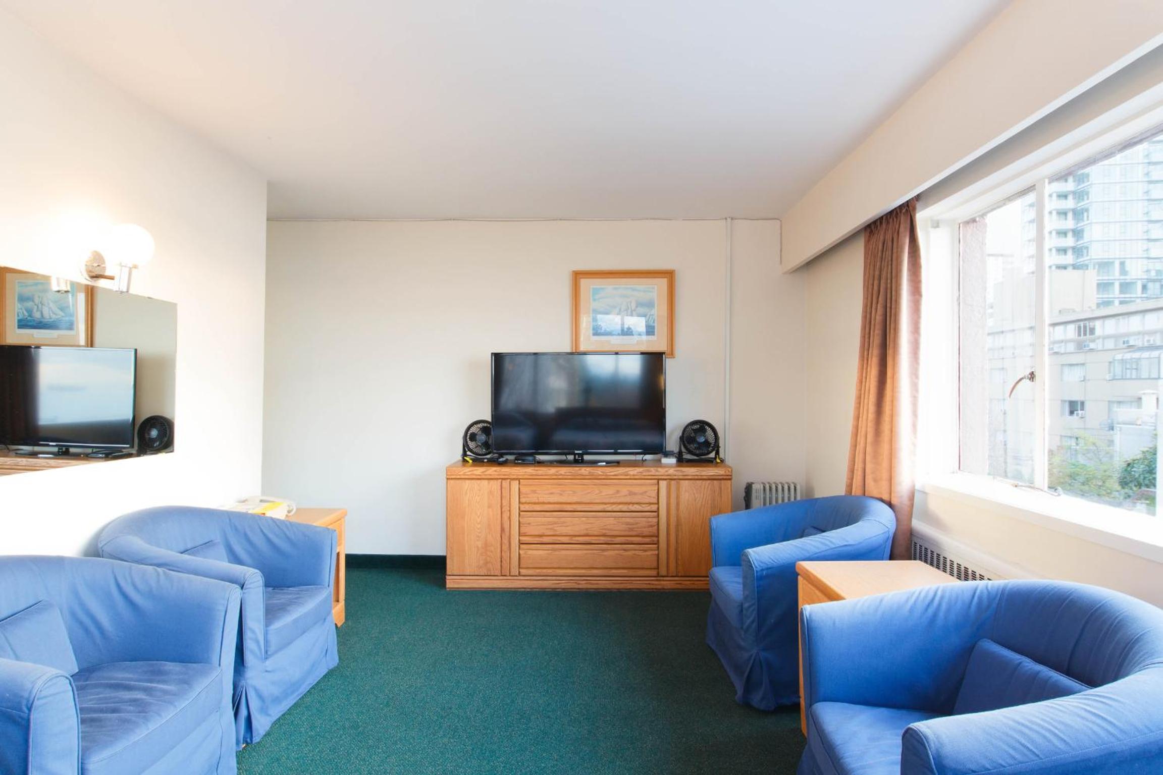 One-Bedroom Suite (5 Adults) photo 2