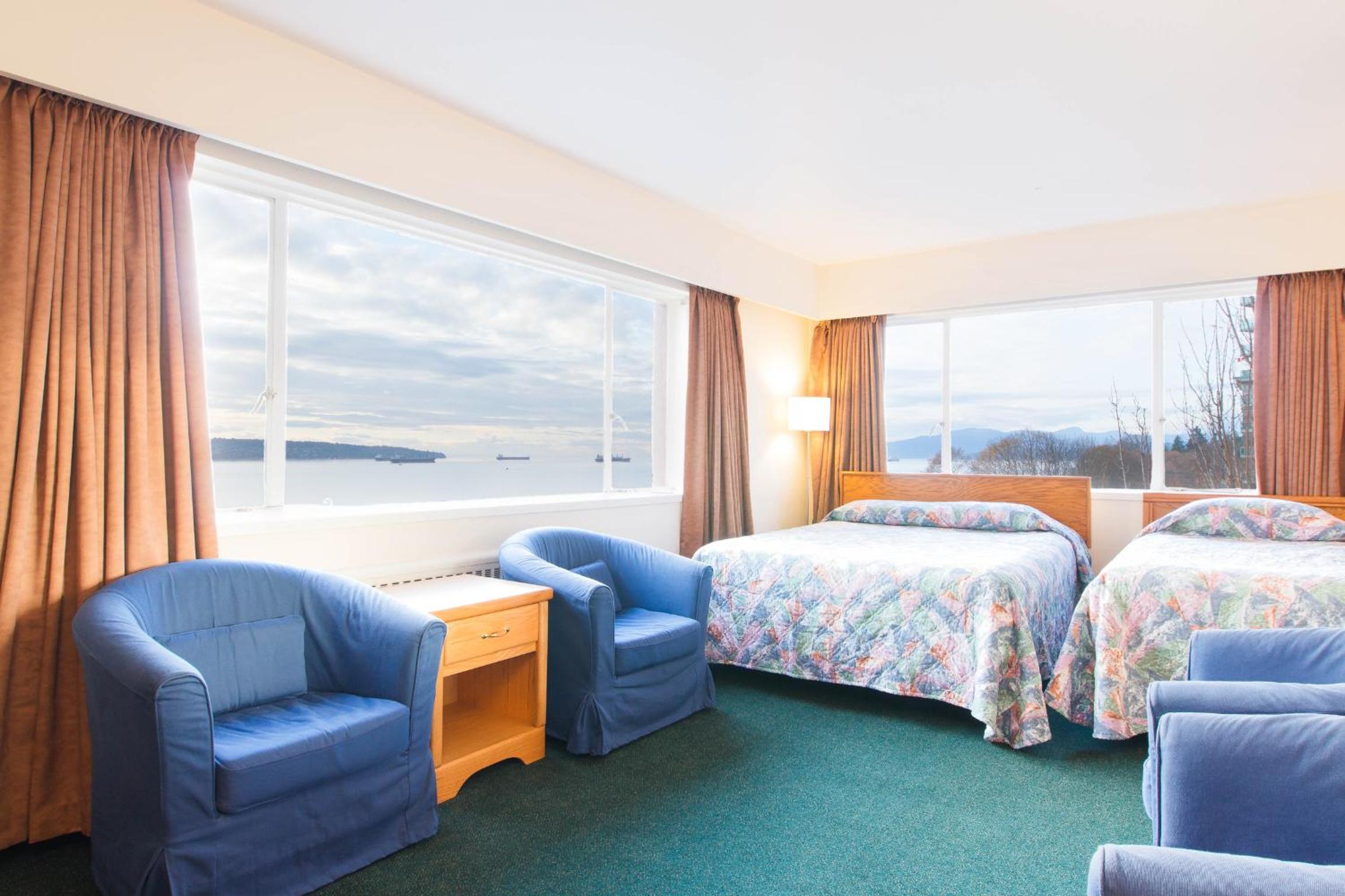 One-Bedroom Suite (5 Adults) photo 1