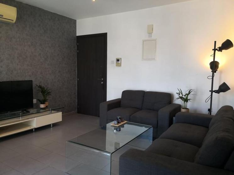 One-Bedroom Apartment - Photo 4
