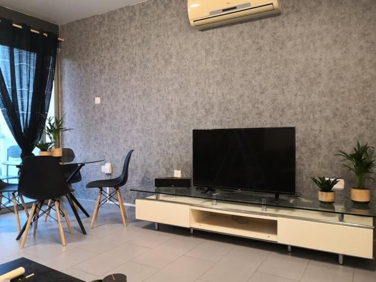 One-Bedroom Apartment - Photo 9