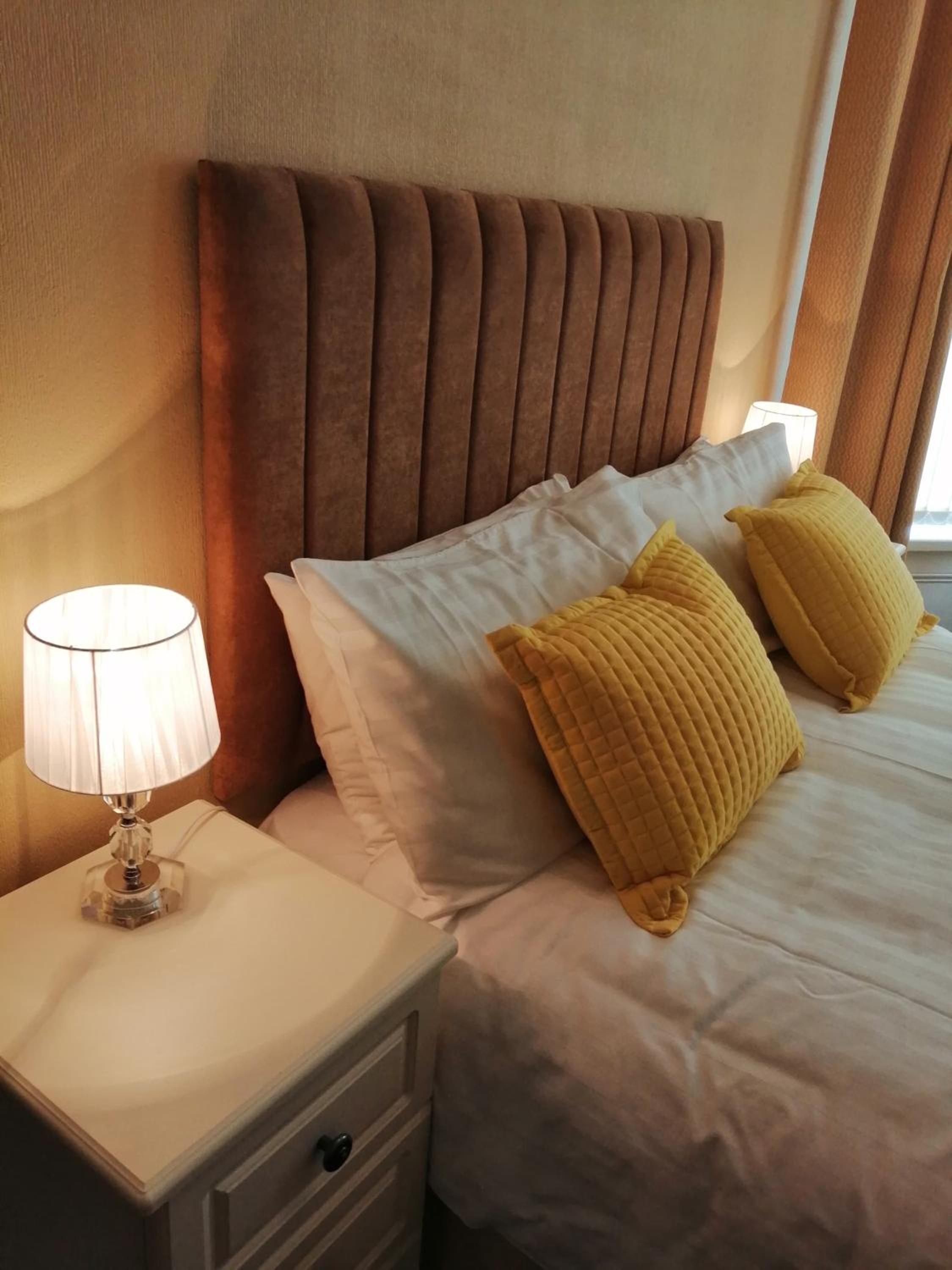 Double Room - Photo 9